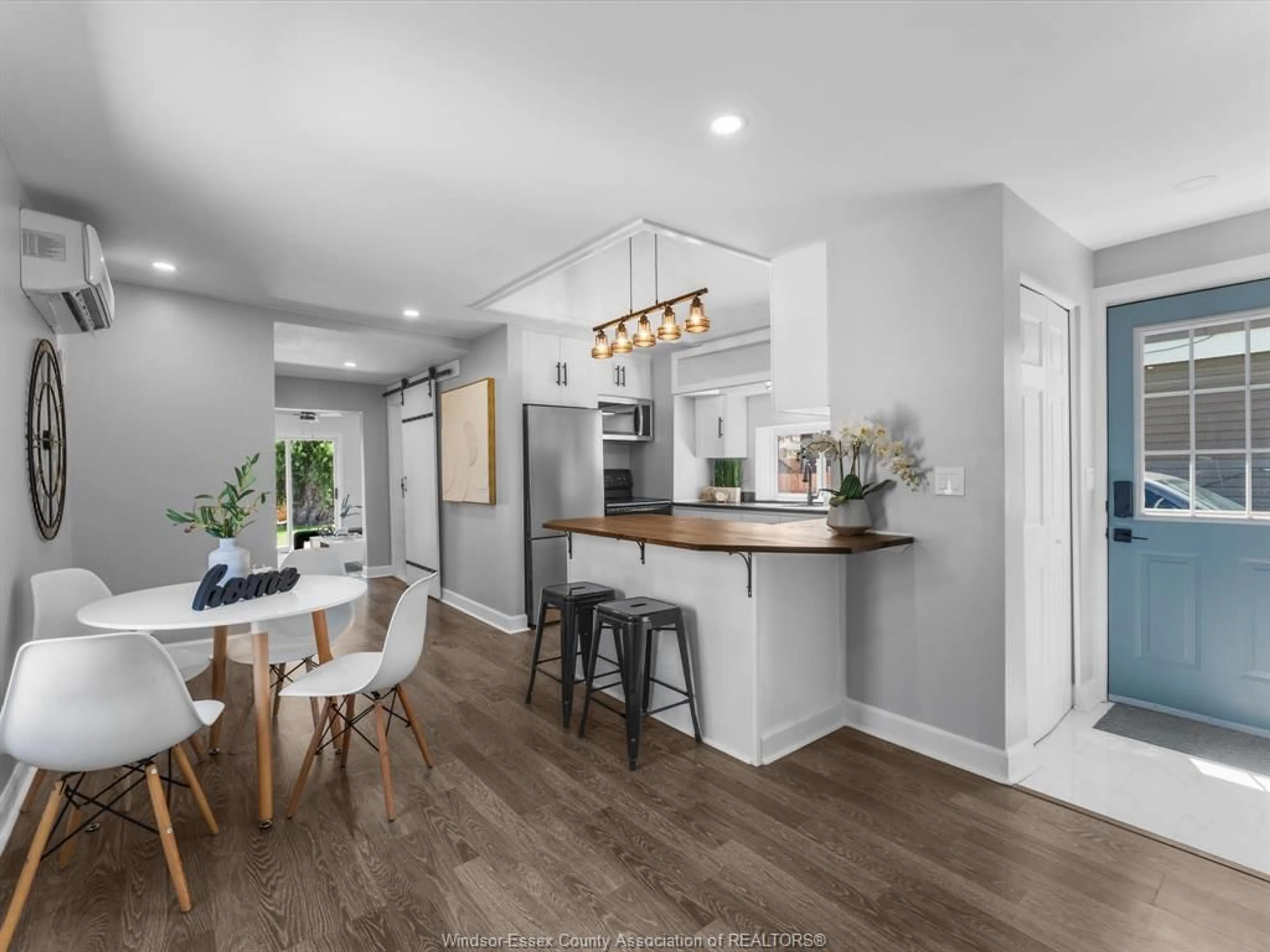 Open concept kitchen, unknown for 362 FRANK Ave, Windsor Ontario N8S 3P1