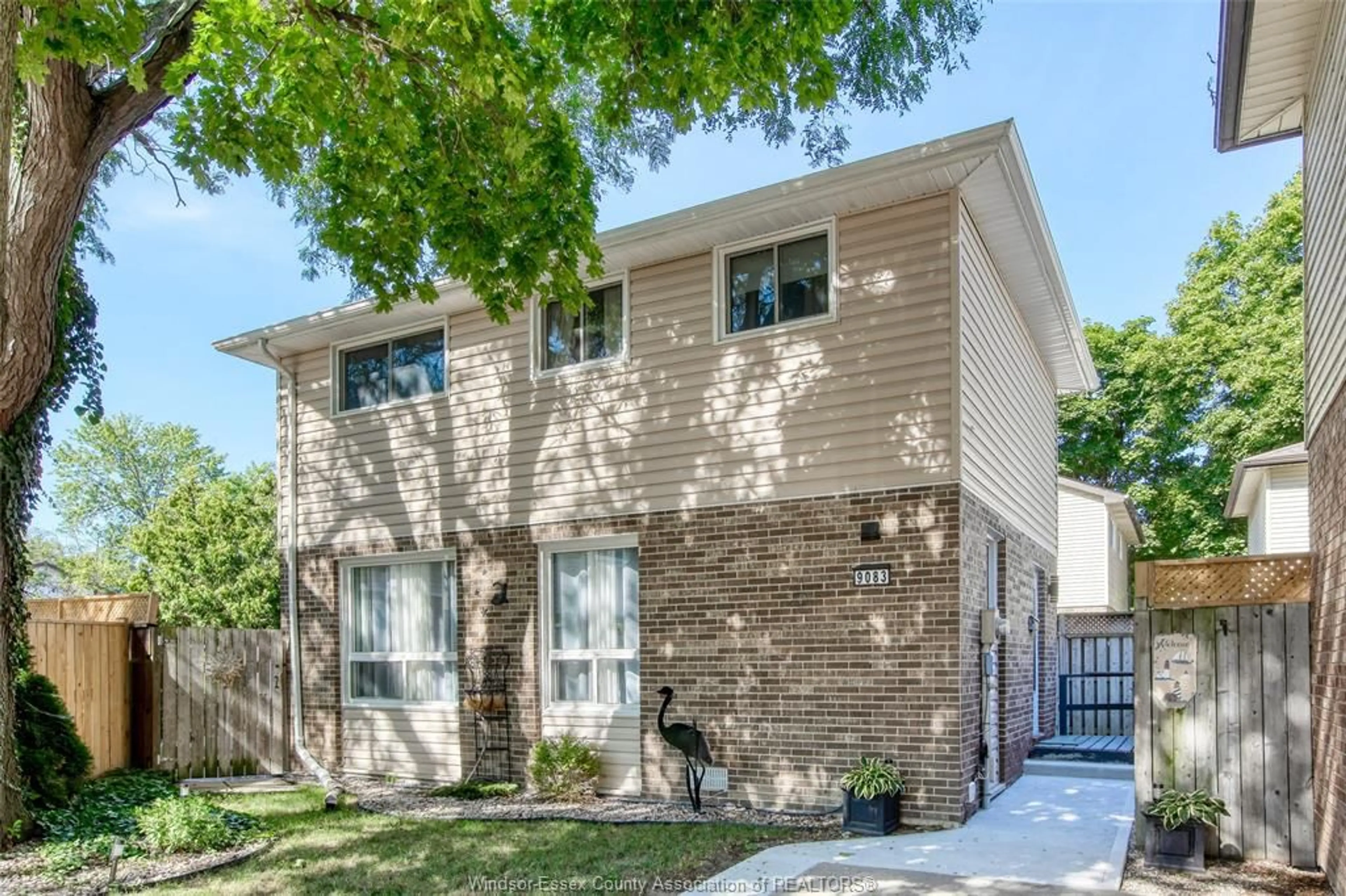 Home with brick exterior material, street for 9083 CONWAY Crt, Windsor Ontario N8S 4G4