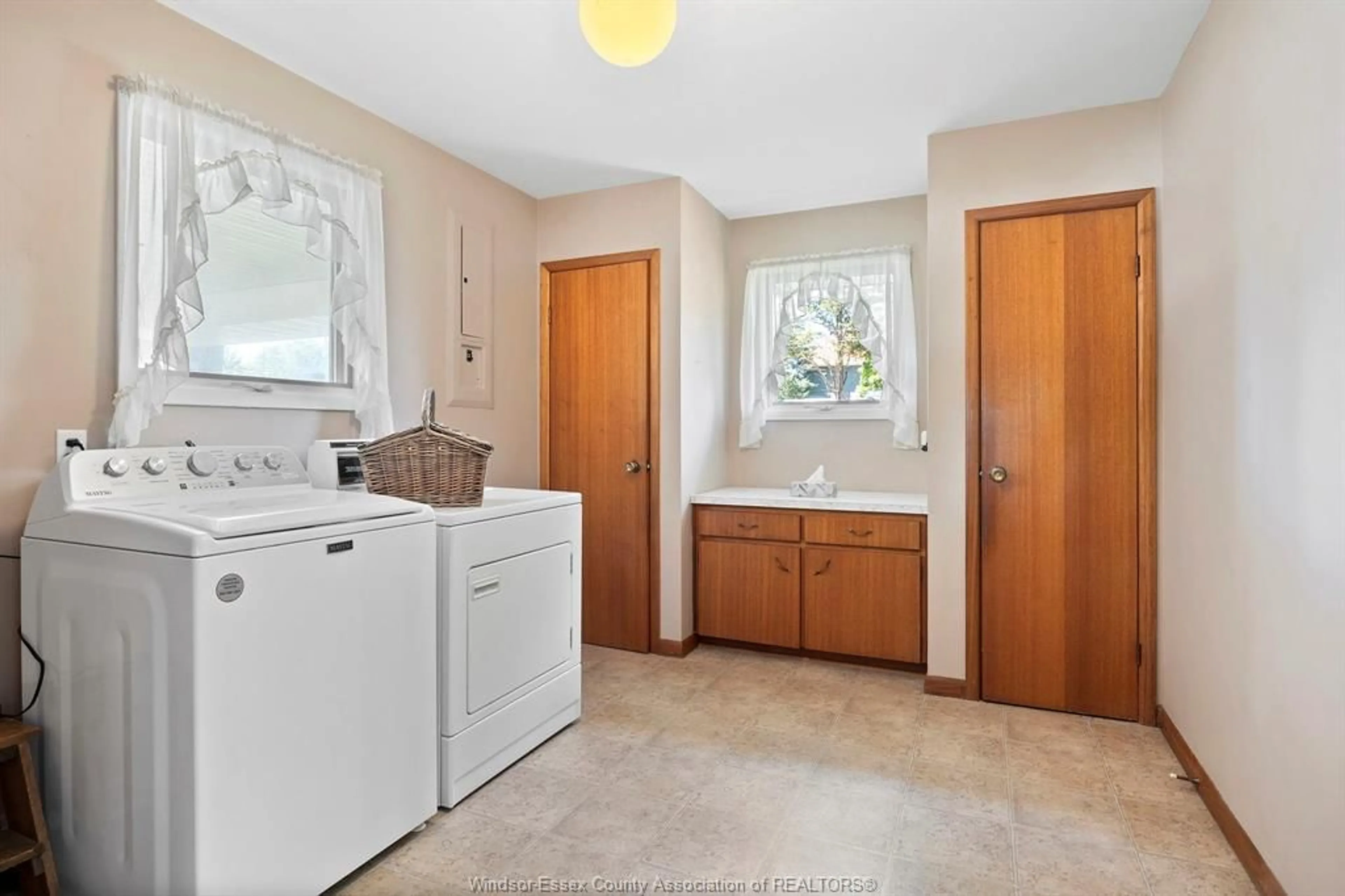 Laundry room for 30 CRAWFORD Ave, Tilbury Ontario N0P 2L0