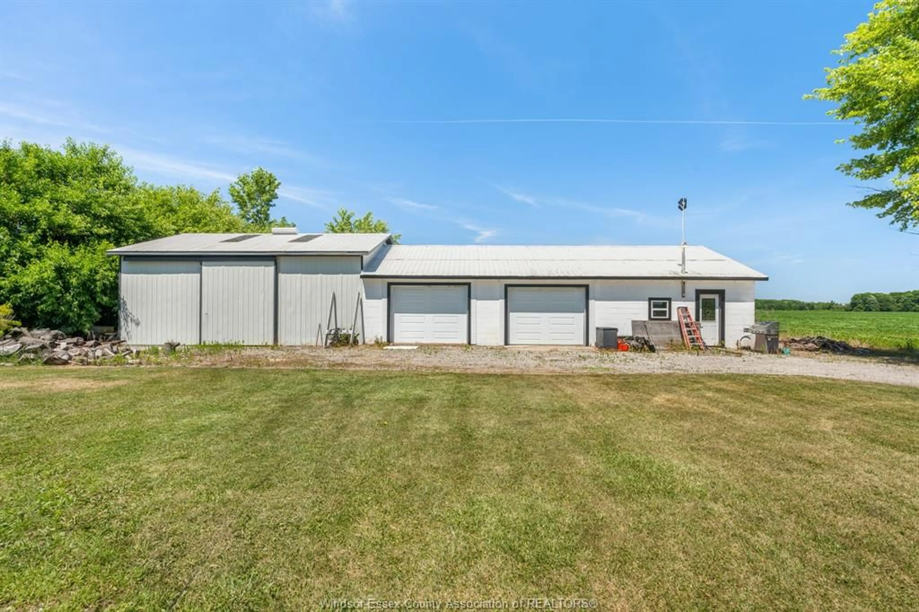 A pic from outside/outdoor area/front of a property/back of a property/a pic from drone, building for 540 ROAD 4 W, Kingsville Ontario N9Y 2E5