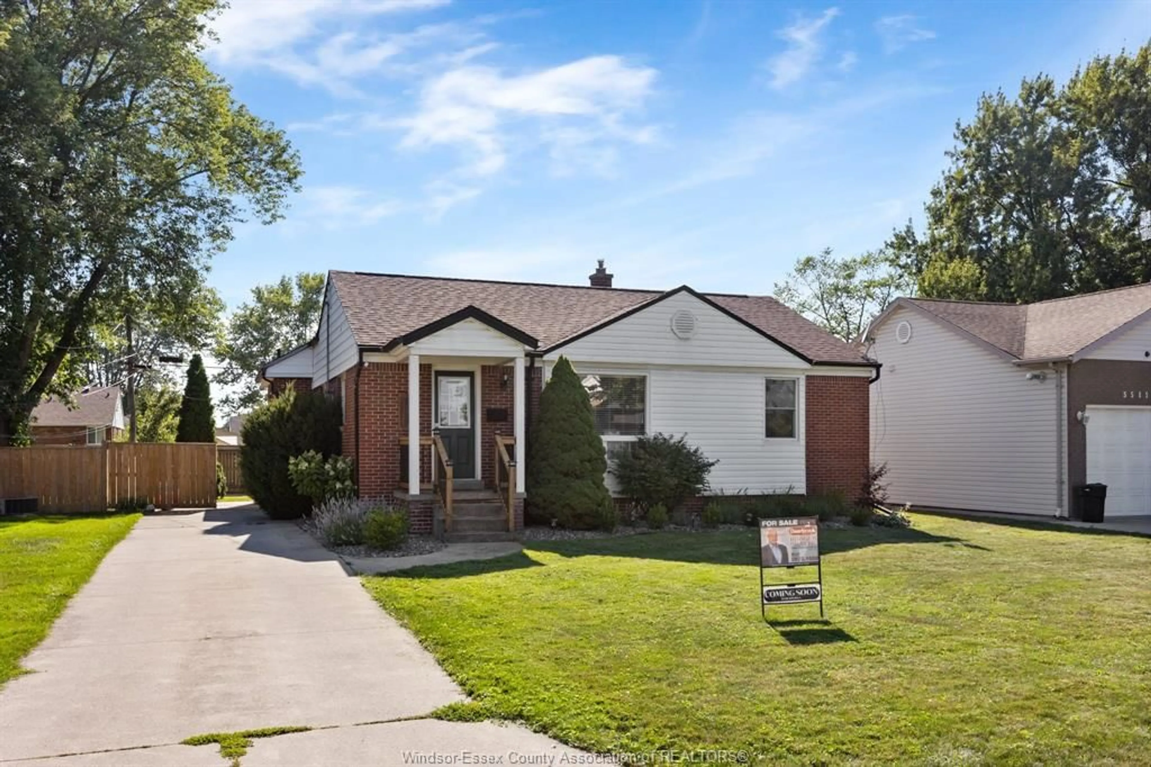 Home with brick exterior material, street for 3521 LONGFELLOW, Windsor Ontario N9E 2M1