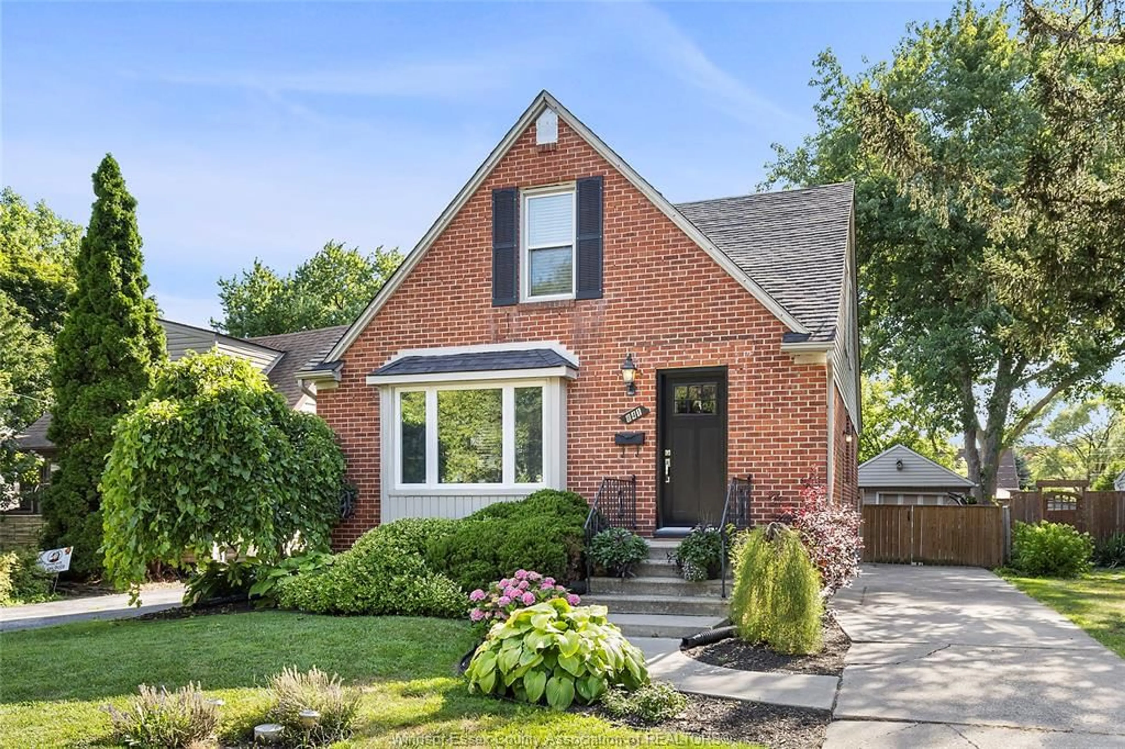 Home with brick exterior material, street for 841 JEFFERSON Blvd, Windsor Ontario N8S 2P7
