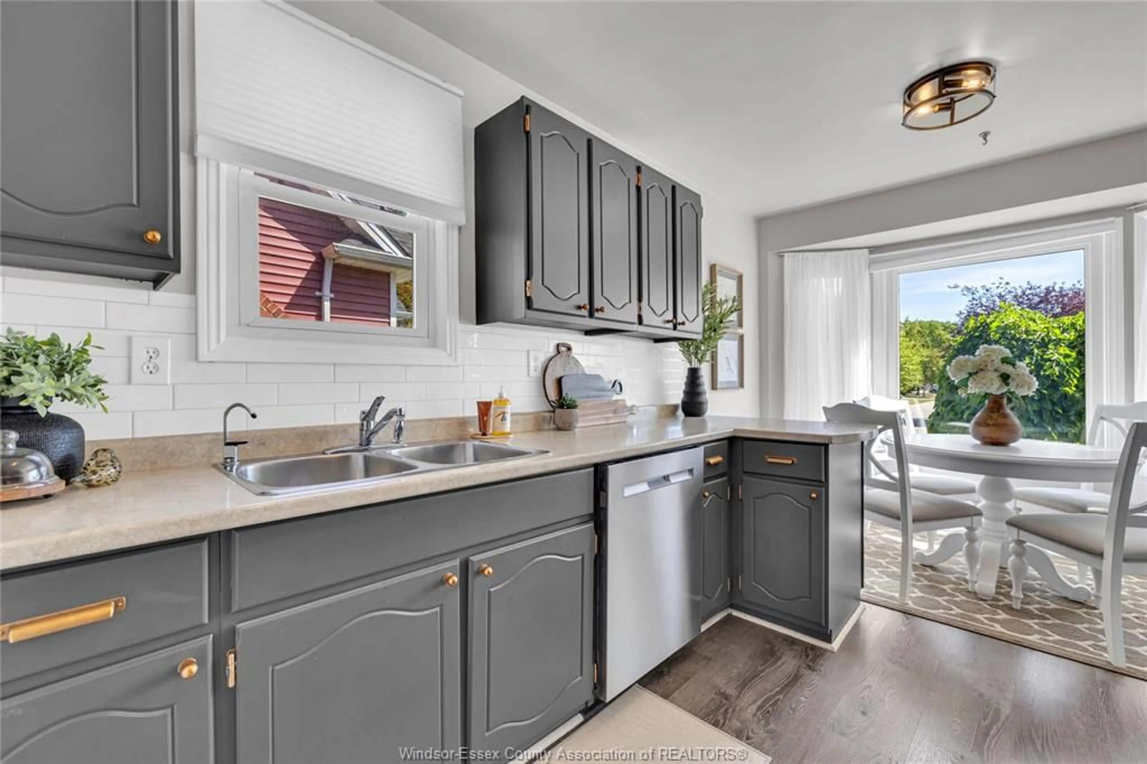 Open concept kitchen, unknown for 929 Esdras, Windsor Ontario N8S 2M8