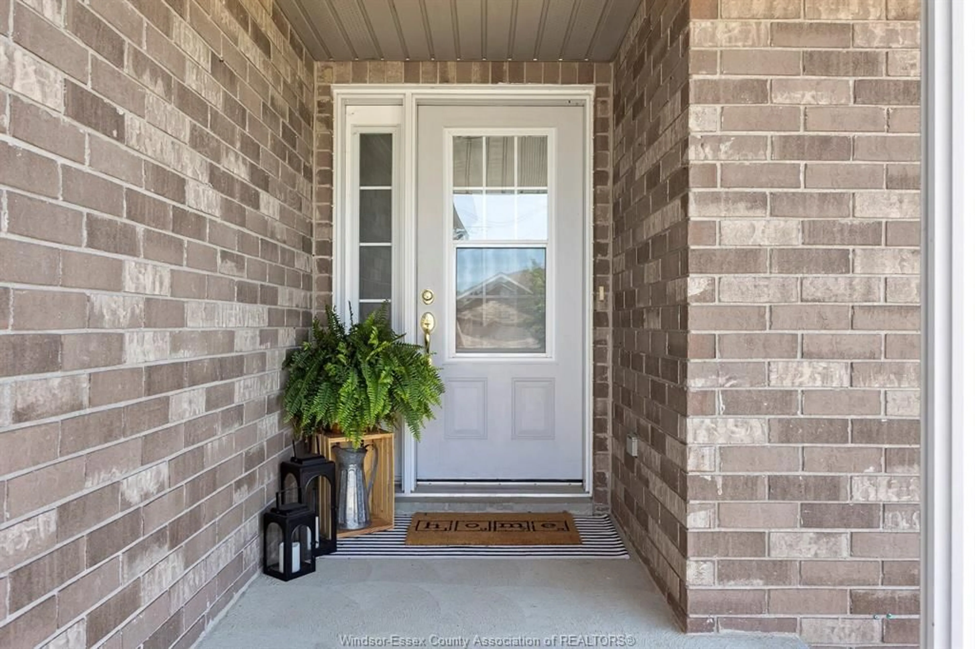 Indoor entryway for 11 HOMESTEADS Dr, Tilbury Ontario N0P 2L0