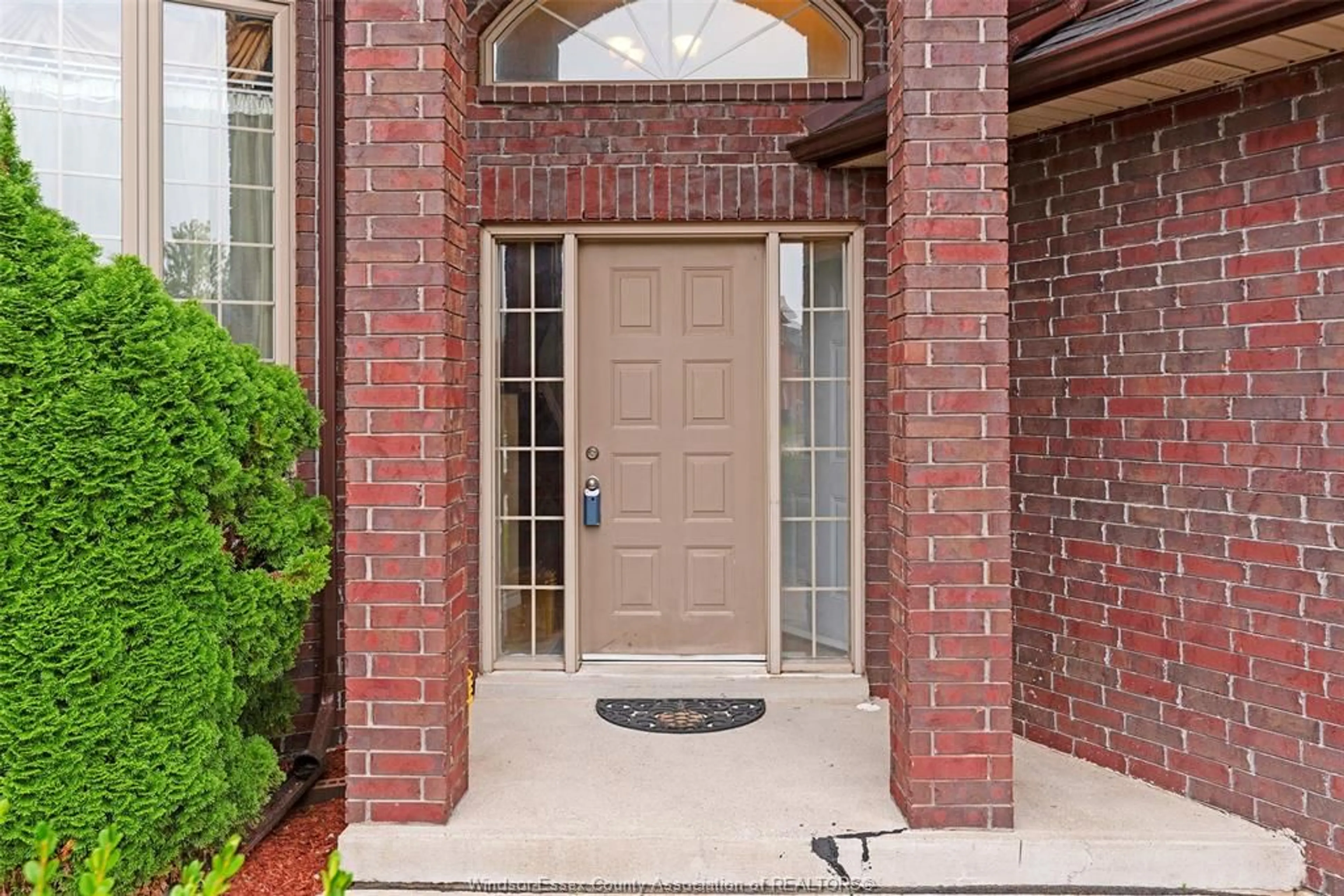 Unknown for 2376 ASKIN, Windsor Ontario N9E 4Y2