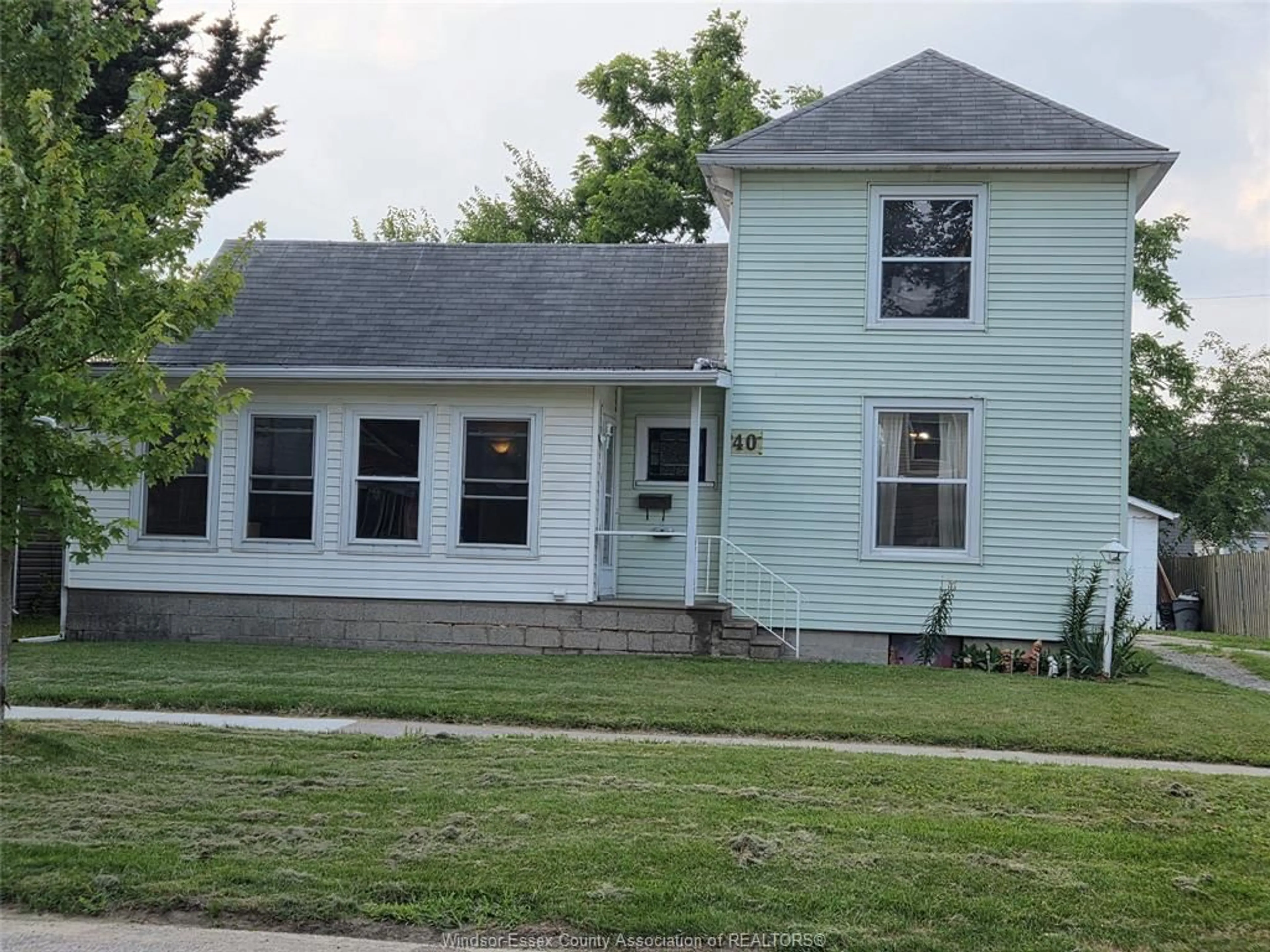 Unknown for 40 ORANGE St, Leamington Ontario N8H 1P7