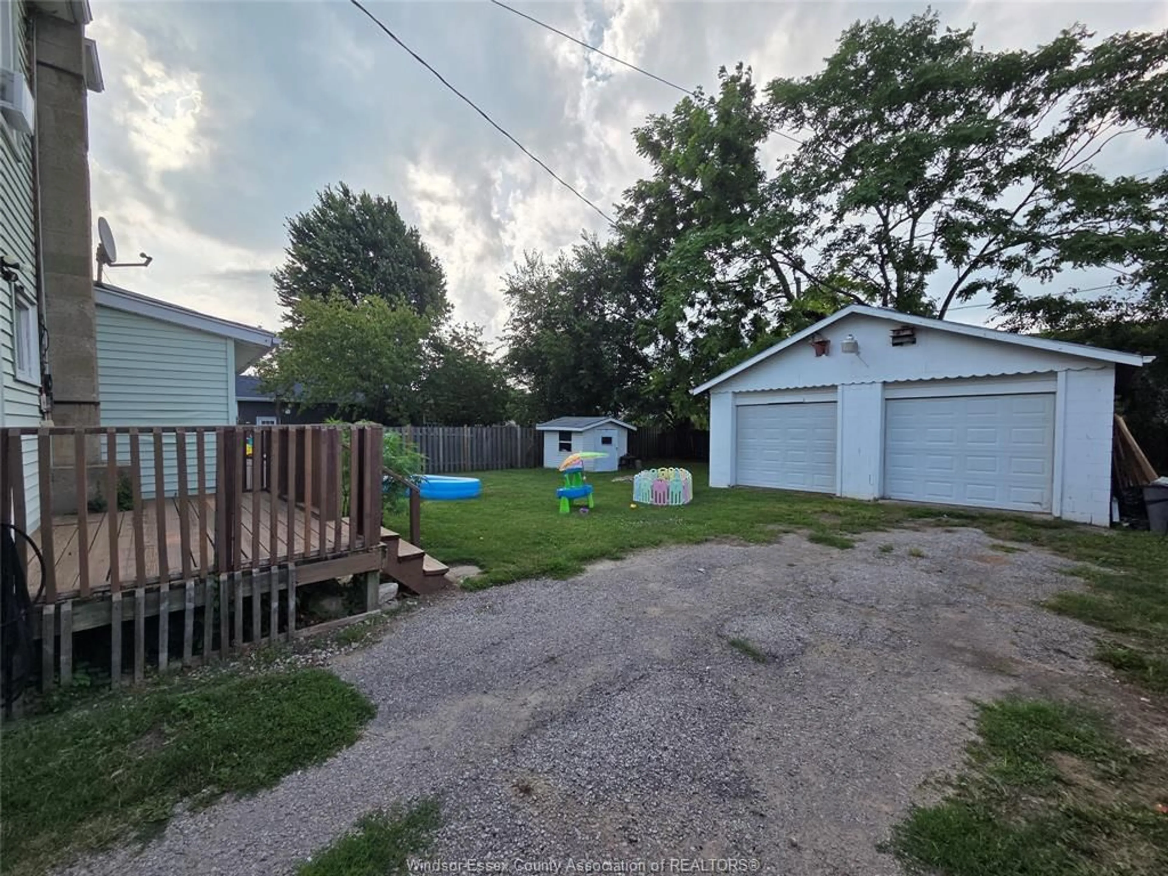A pic from outside/outdoor area/front of a property/back of a property/a pic from drone, street for 40 ORANGE St, Leamington Ontario N8H 1P7