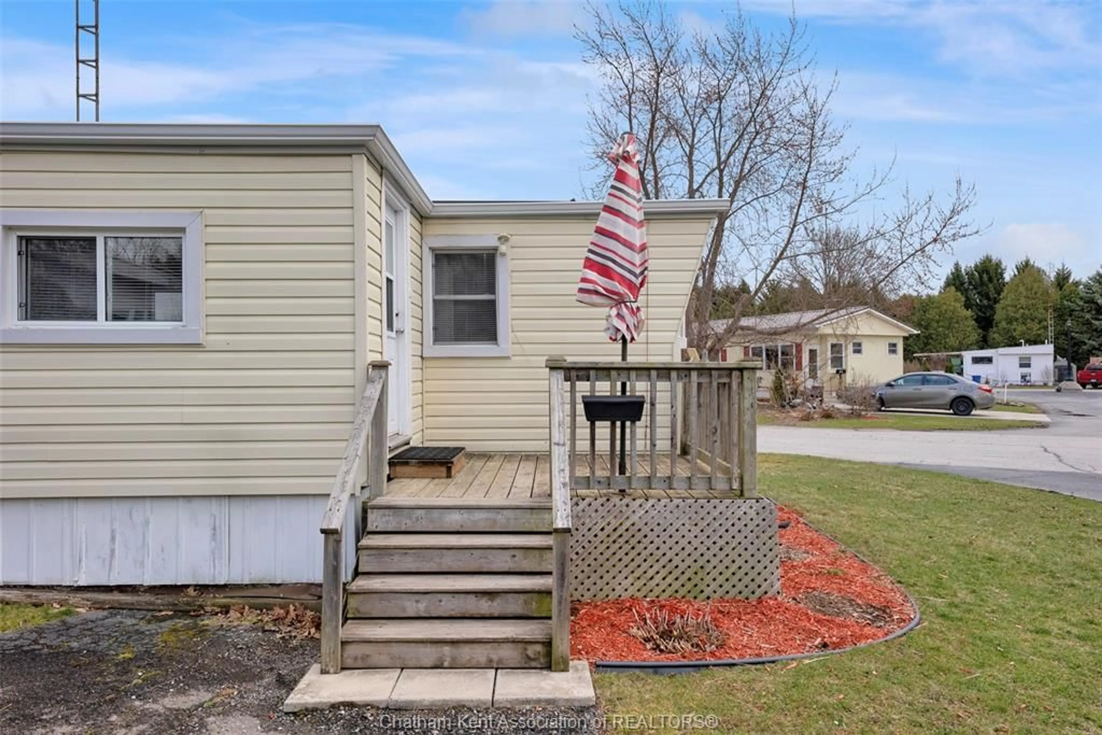 Unknown for 22220 CHARING CROSS Rd #2, Chatham Ontario N7M 5V8