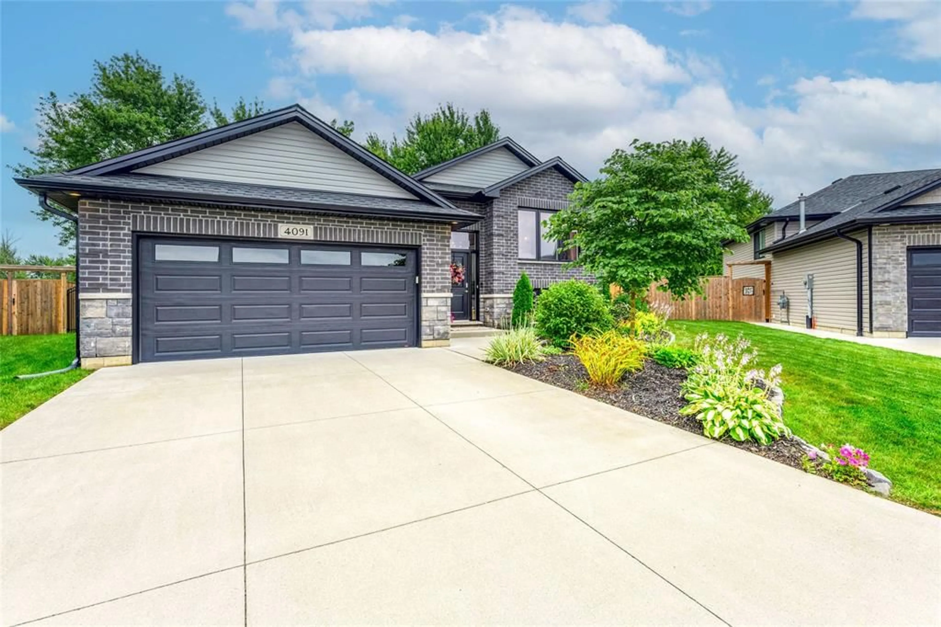 Unknown for 4091 ERNEST St, Petrolia Ontario N0N 1R0