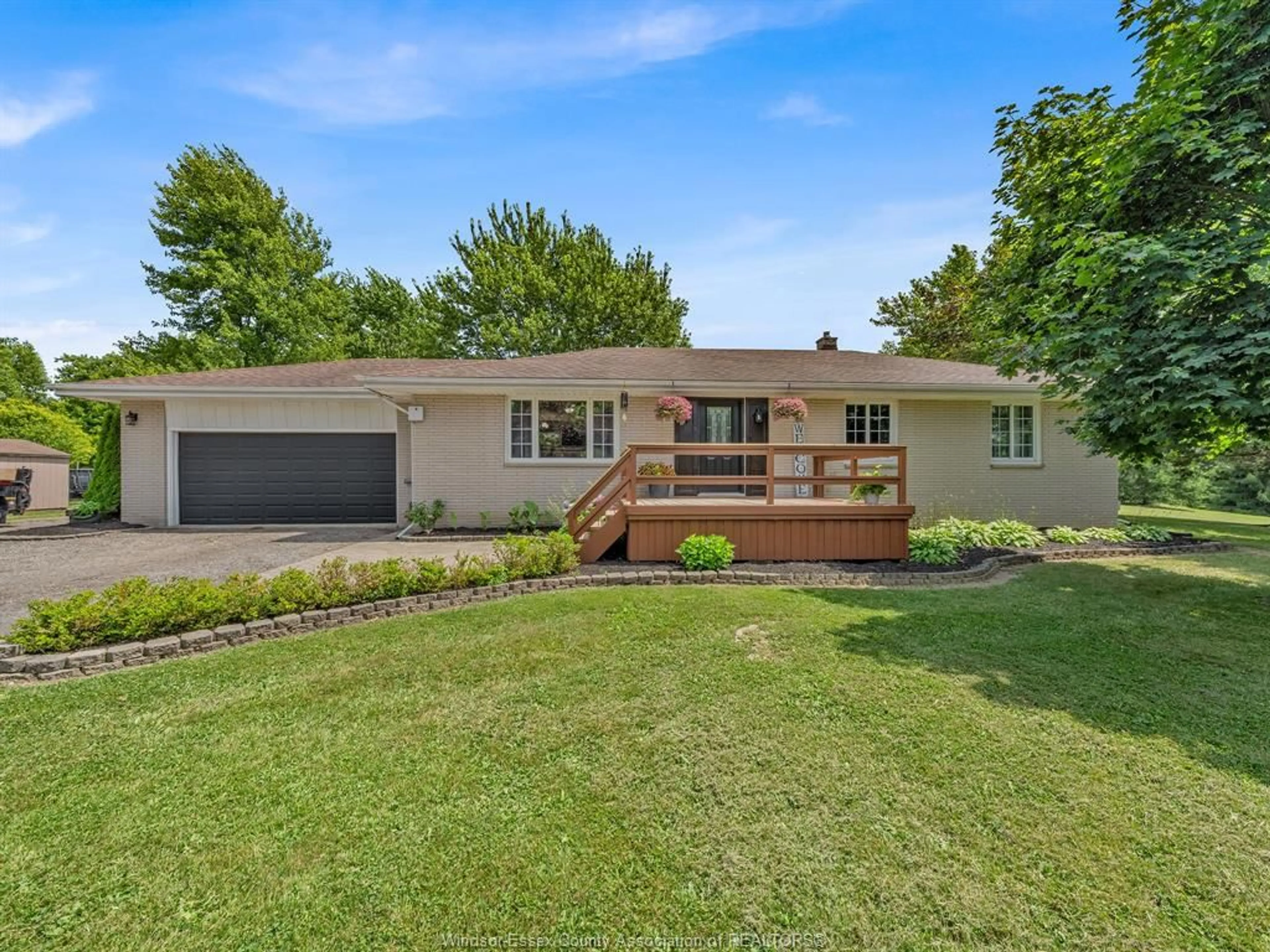 A pic from outside/outdoor area/front of a property/back of a property/a pic from drone, street for 826 TALBOT TRAIL, Wheatley Ontario N0P 2P0