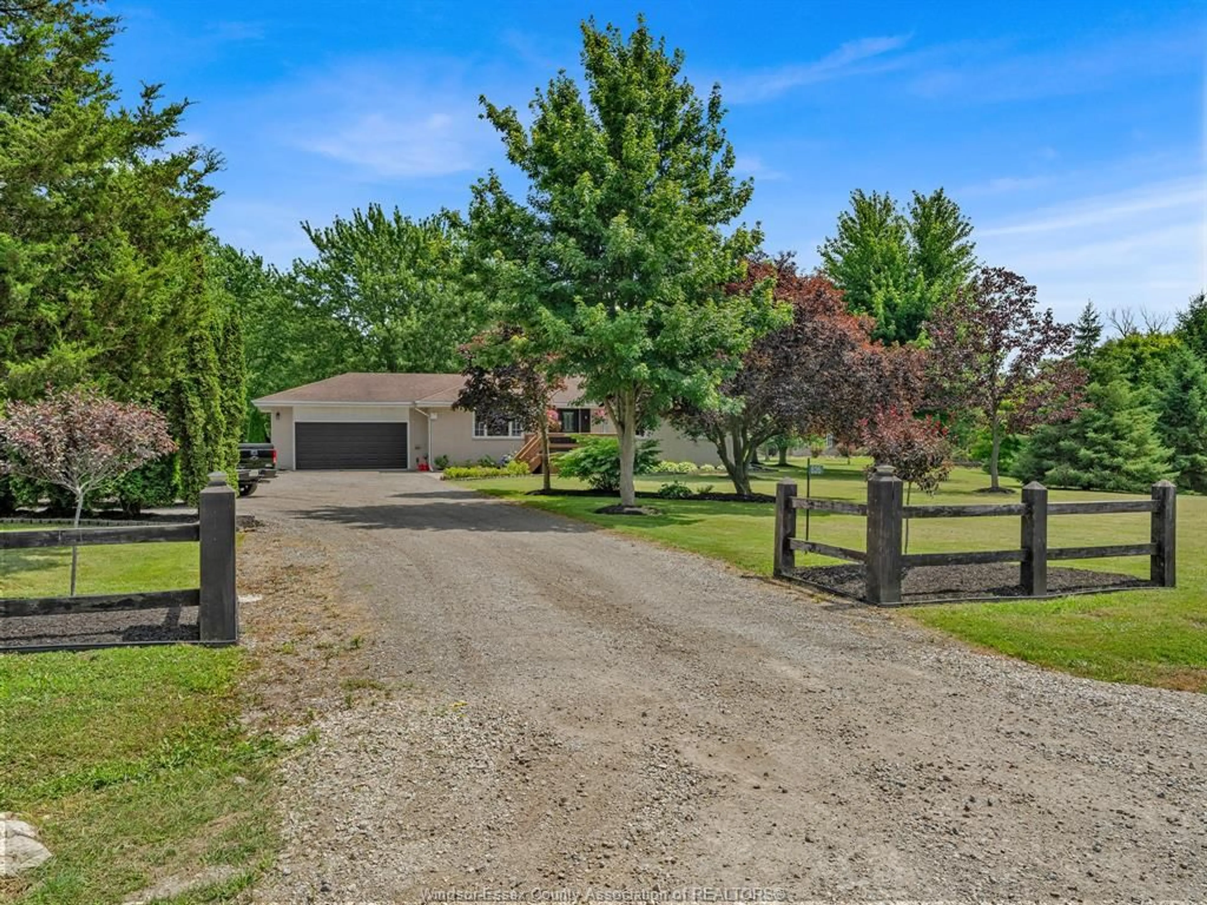 A pic from outside/outdoor area/front of a property/back of a property/a pic from drone, street for 826 TALBOT TRAIL, Wheatley Ontario N0P 2P0