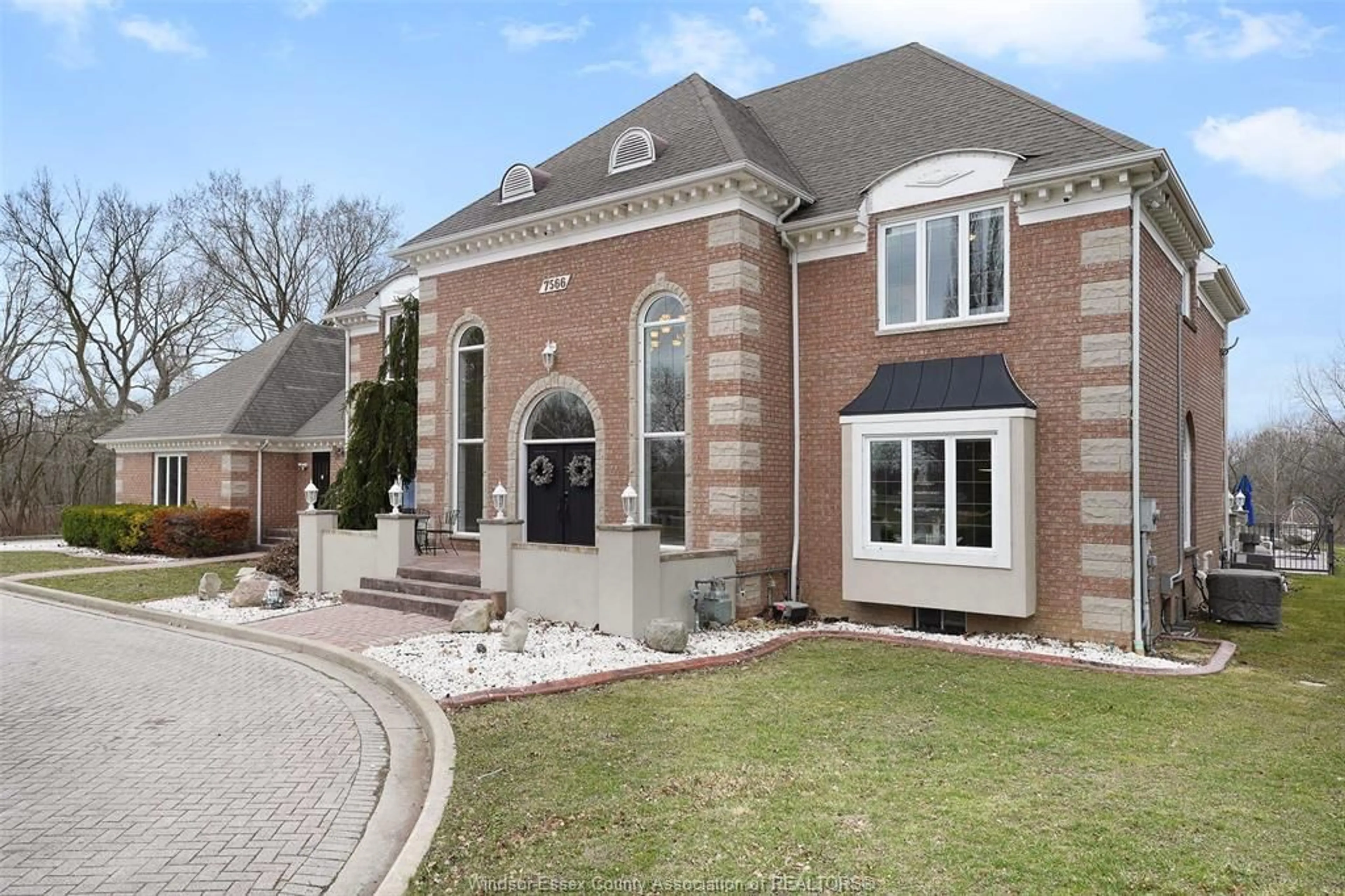 Home with brick exterior material, street for 7566 HOWARD Ave, Amherstburg Ontario N0R 1J0