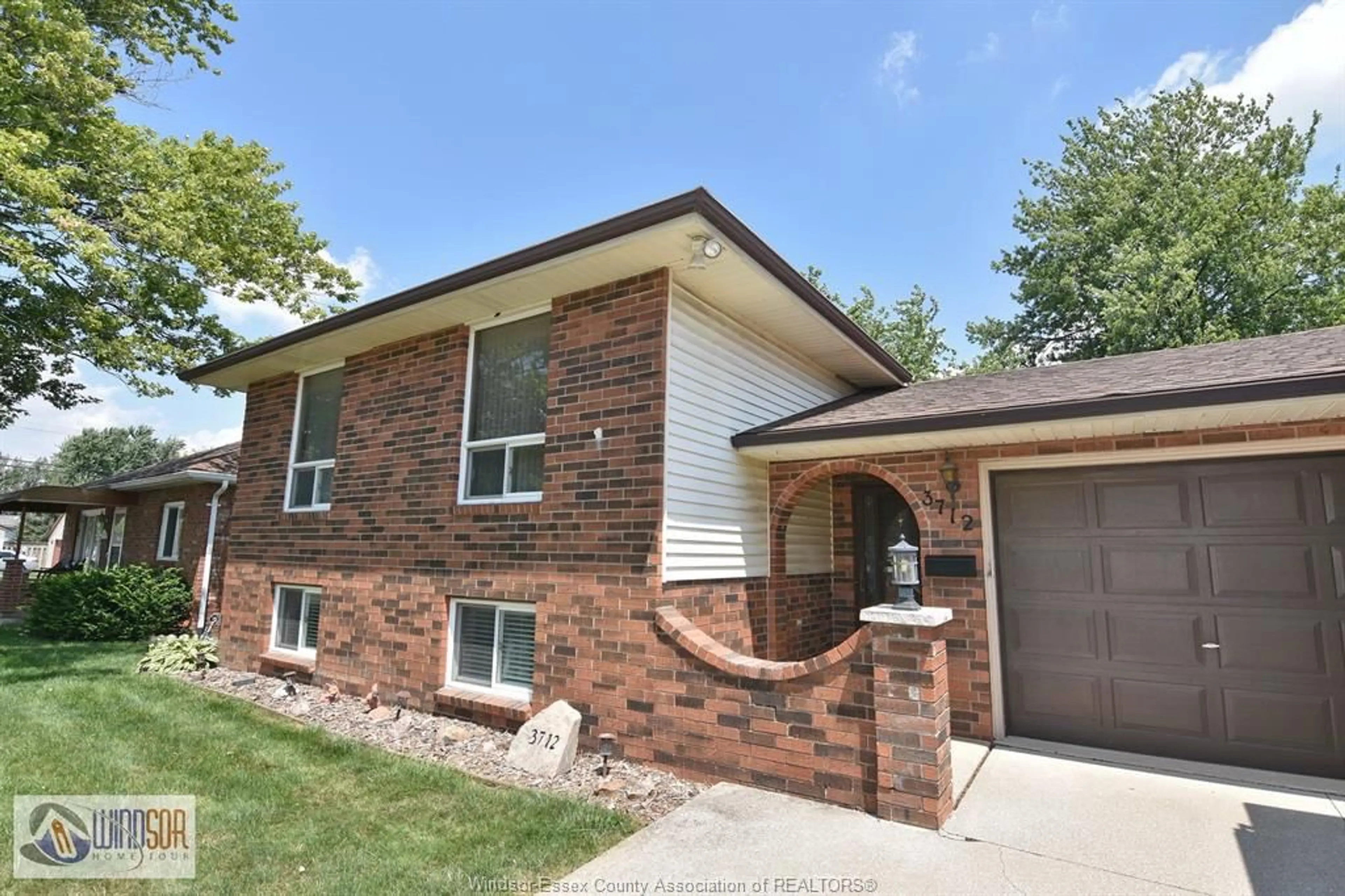 Home with brick exterior material, street for 3712 BLISS Rd, Windsor Ontario N8W 3C2