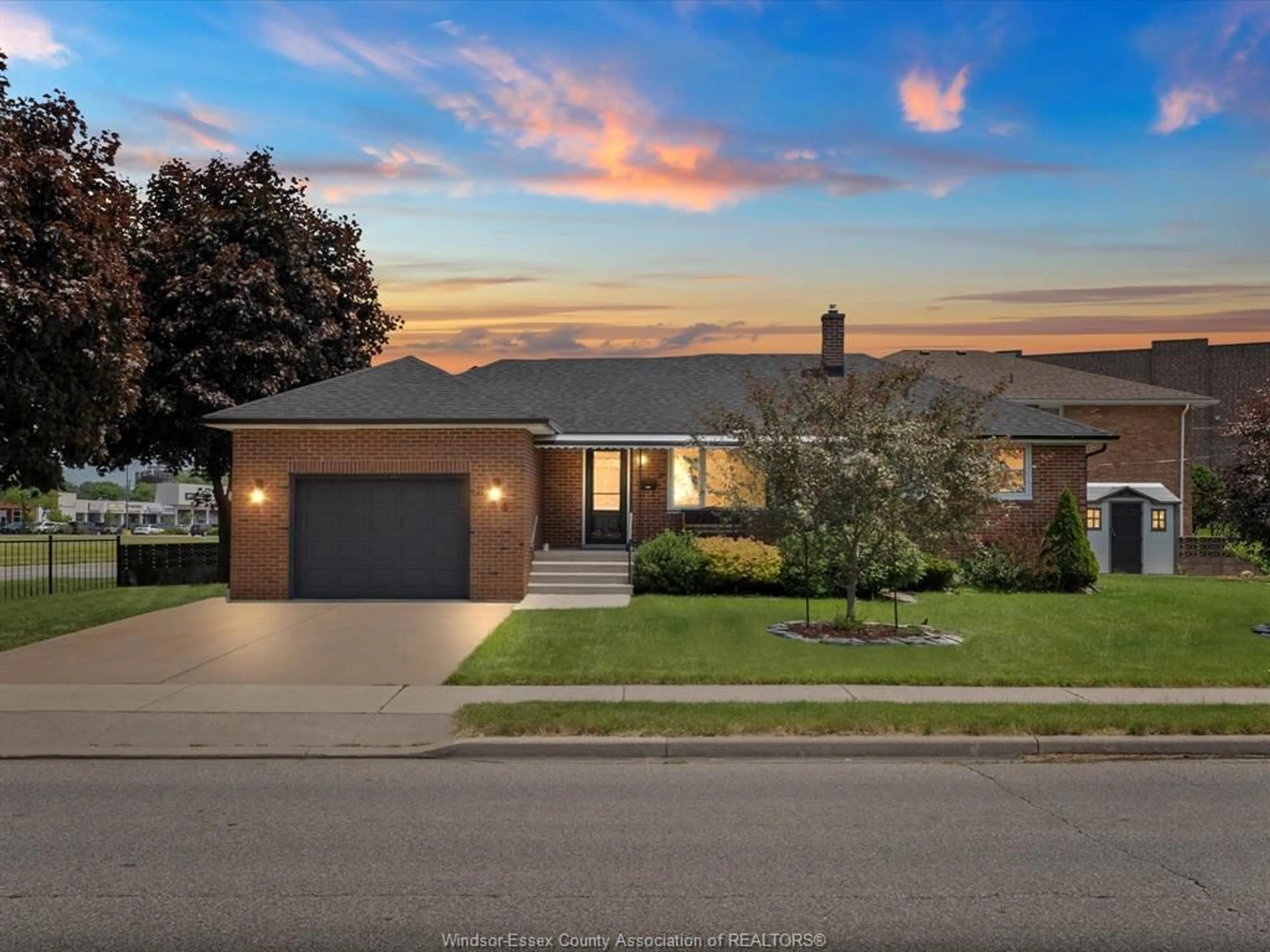 Home with brick exterior material, street for 814 WATSON Ave, Windsor Ontario N8S 3S8