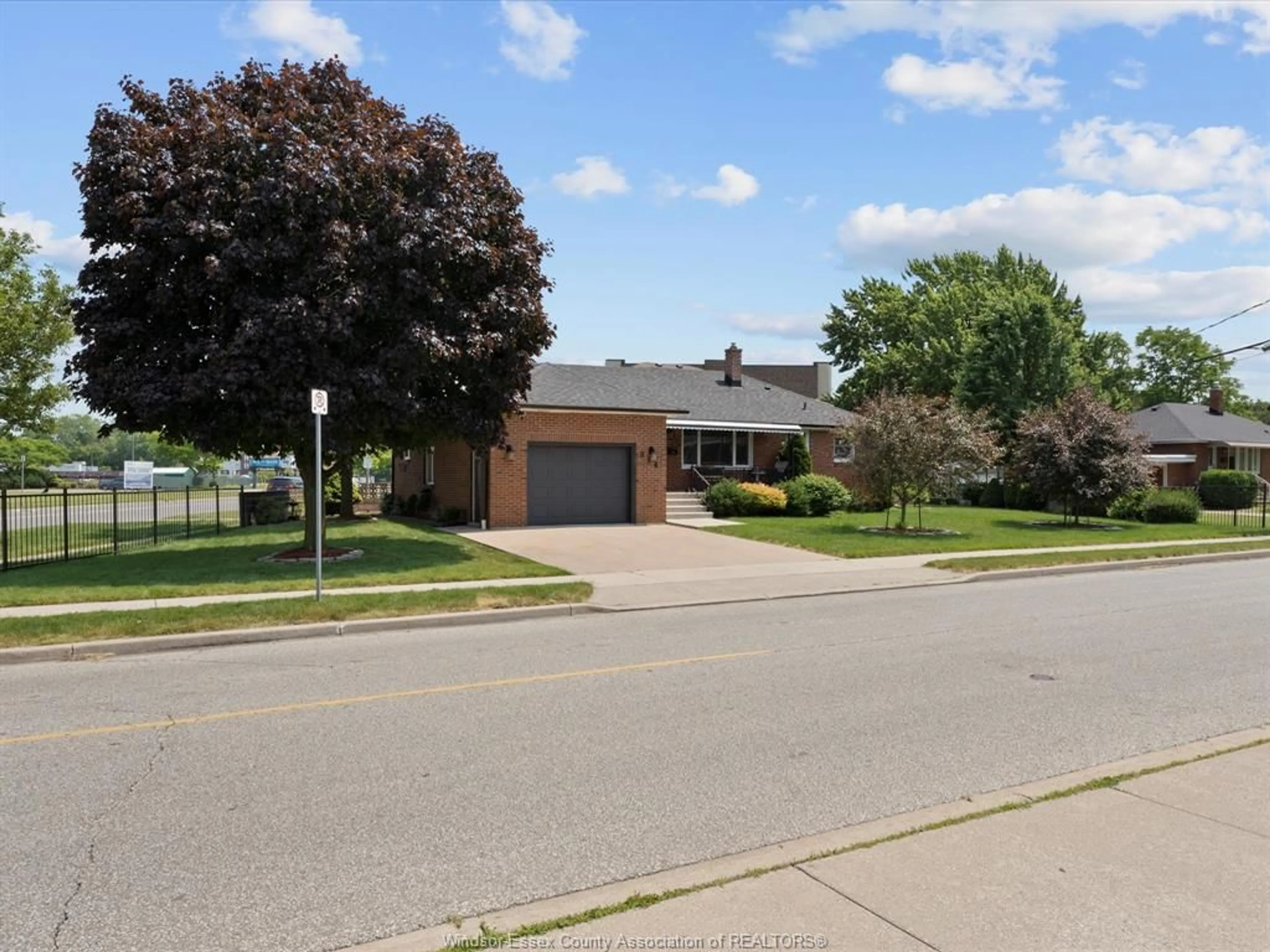 Home with brick exterior material, street for 814 WATSON Ave, Windsor Ontario N8S 3S8