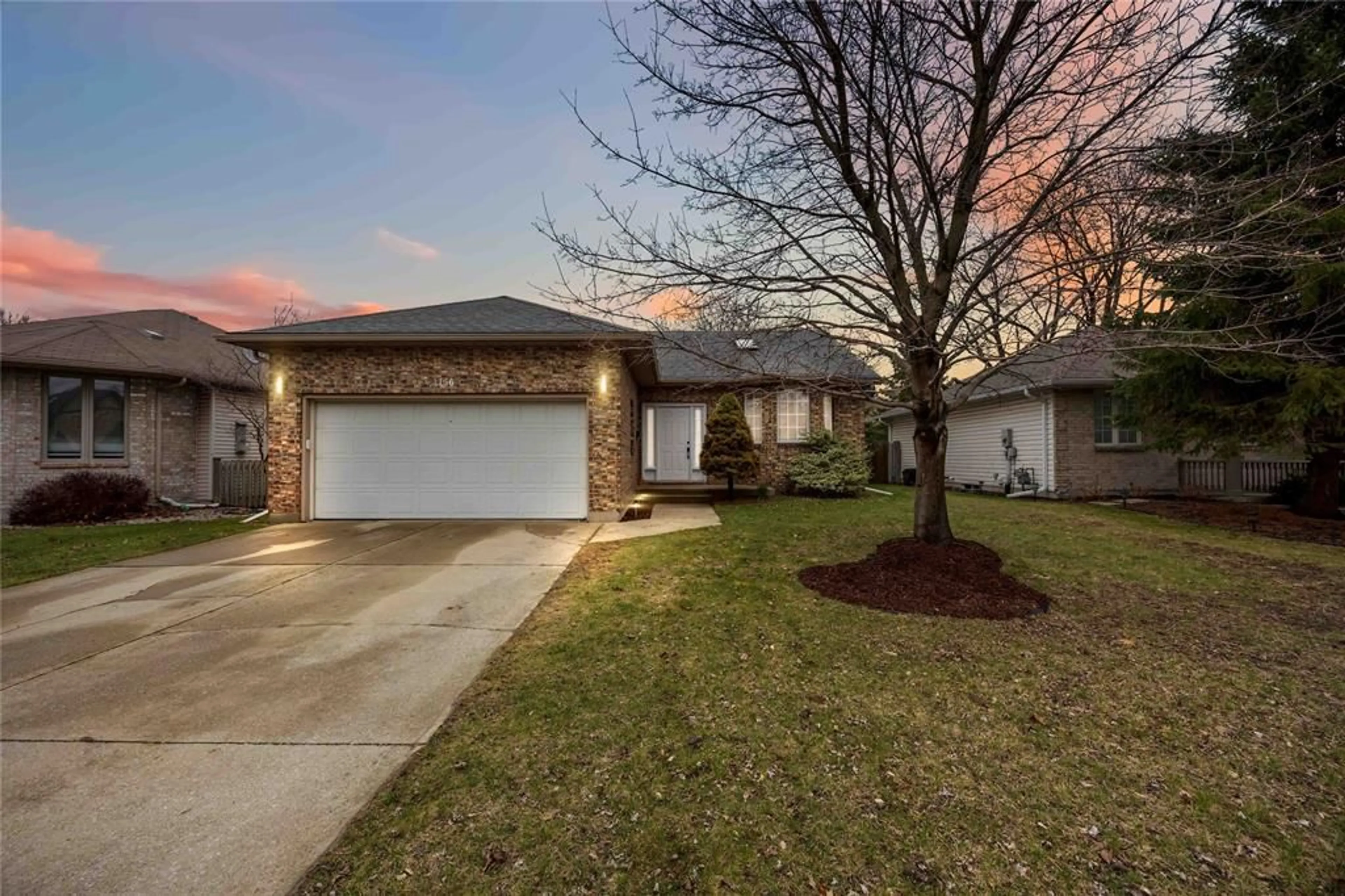 Home with brick exterior material, street for 1156 MURPHY Rd, Sarnia Ontario N7S 2Y2