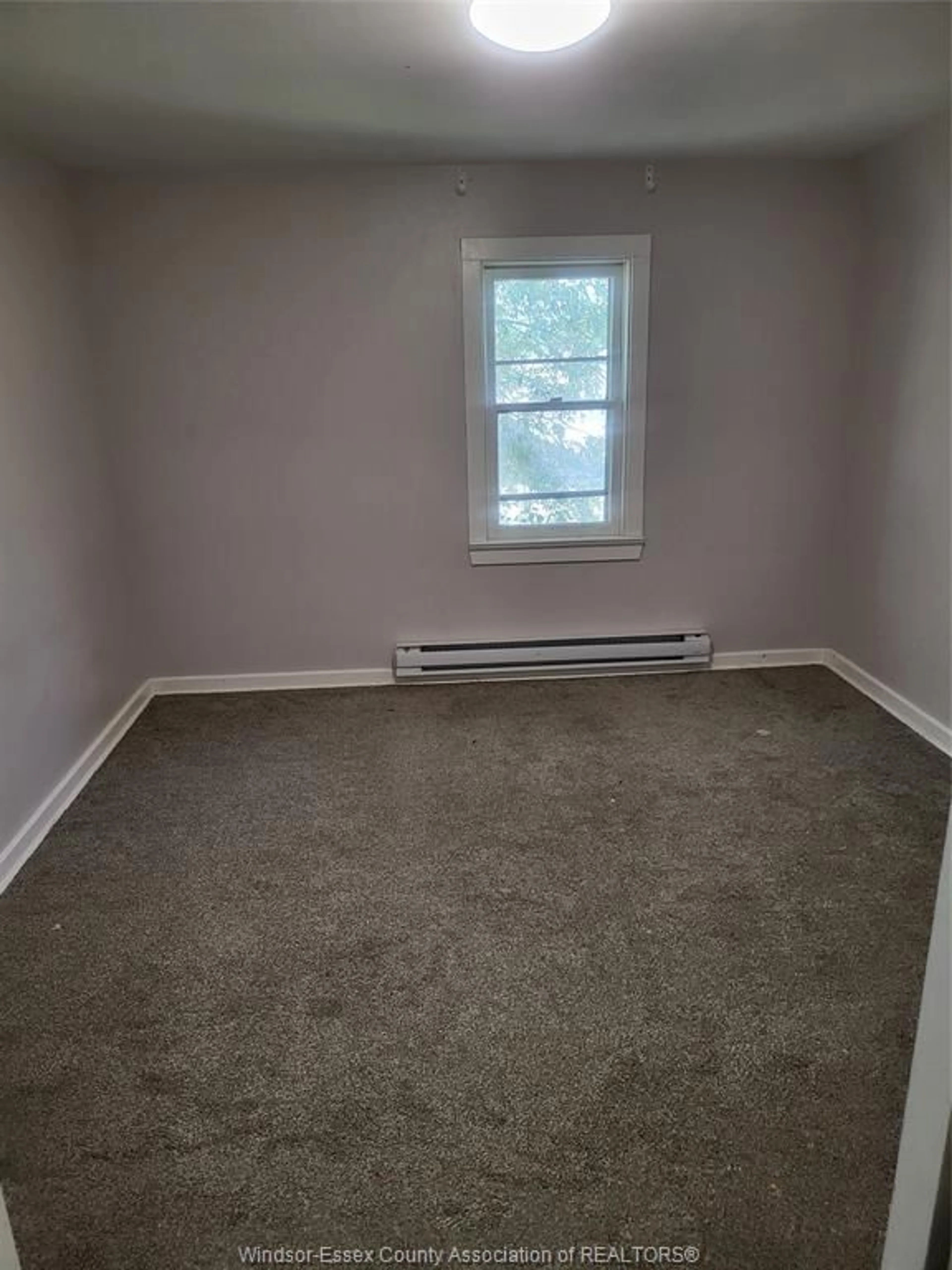 A pic of a room for 1938 BUCKINGHAM, Windsor Ontario N8T 2B1
