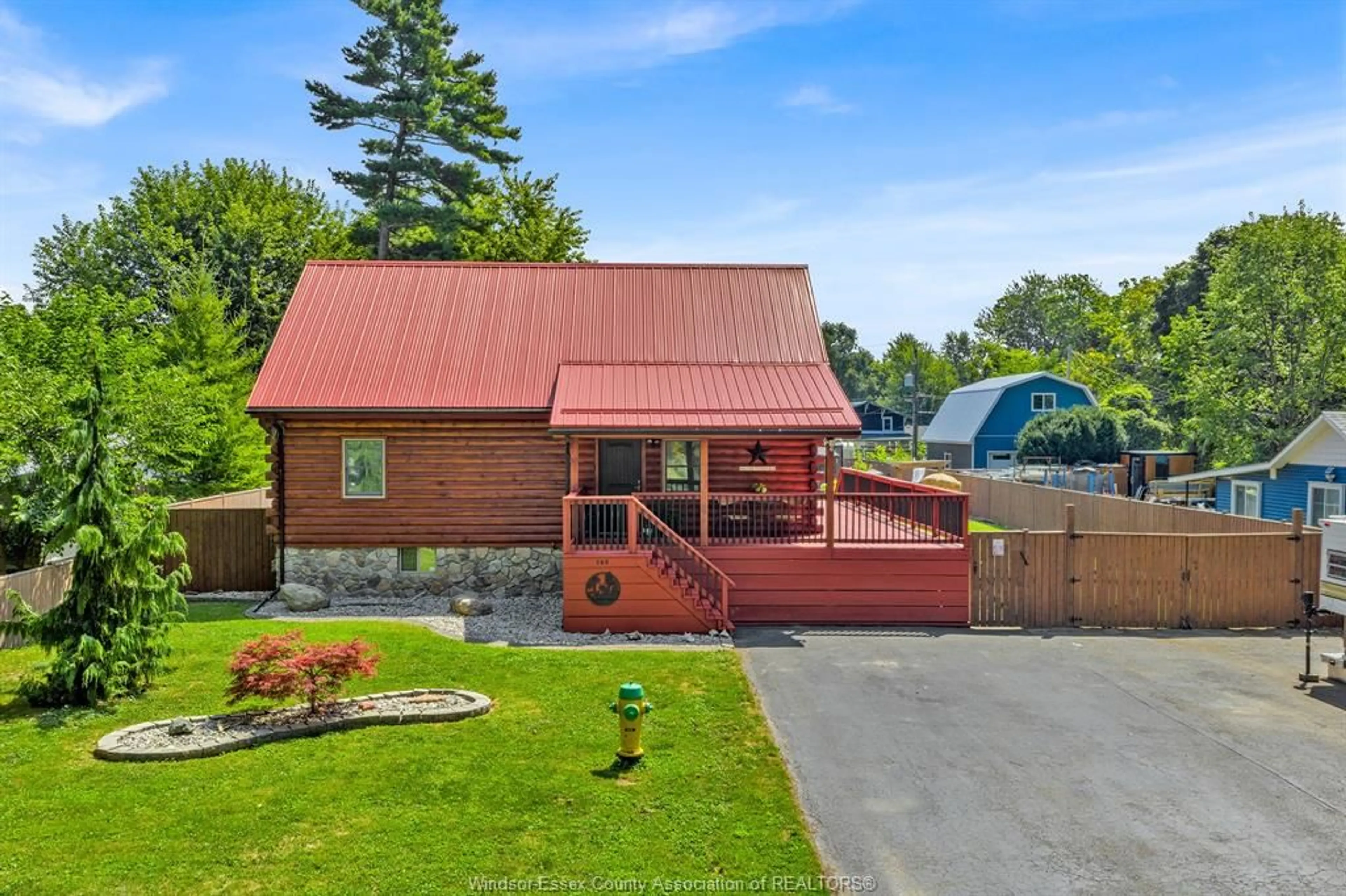 A pic from outside/outdoor area/front of a property/back of a property/a pic from drone, unknown for 240 PRADO, Harrow Ontario N0R 1G0