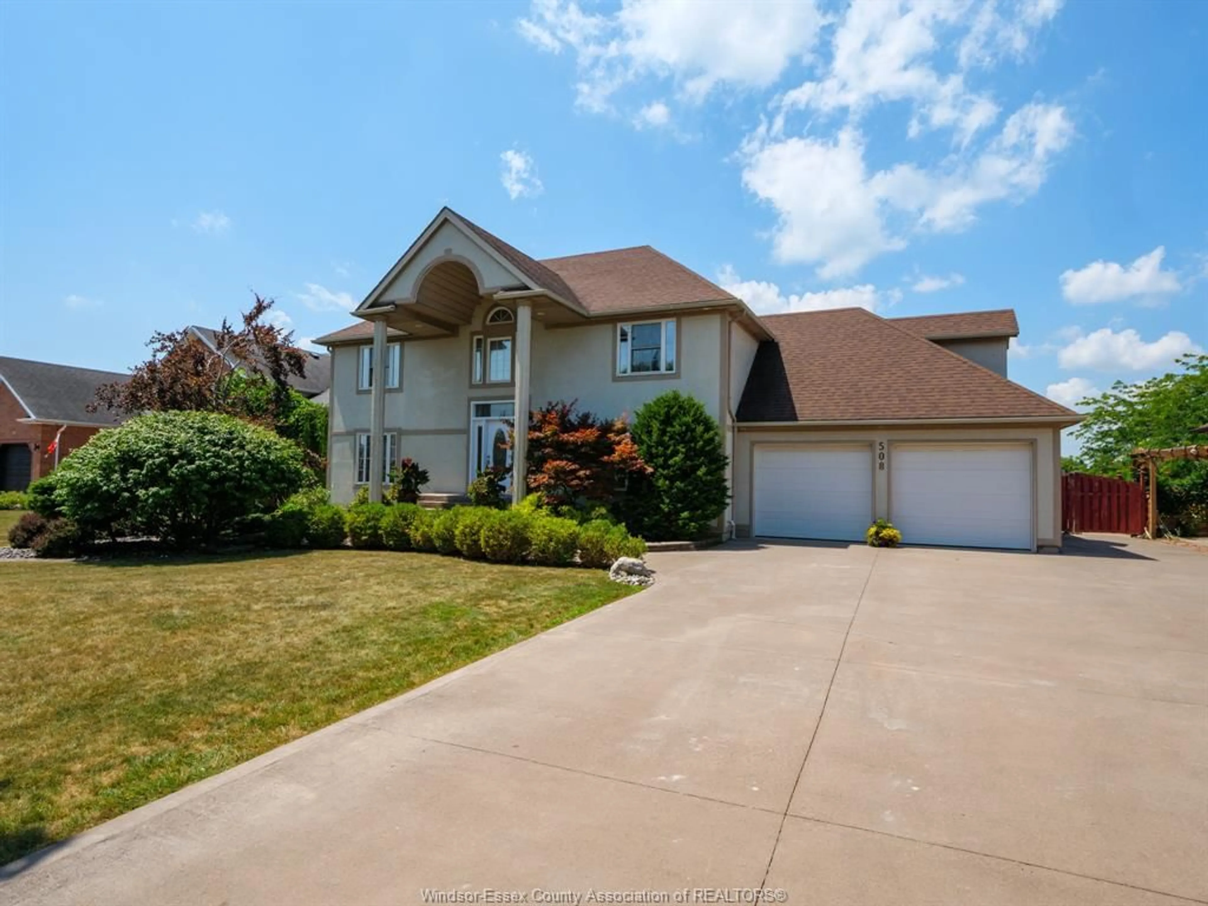 Home with vinyl exterior material, water/lake/river/ocean view for 508 RIDGEVIEW, Amherstburg Ontario N9V 3Z9