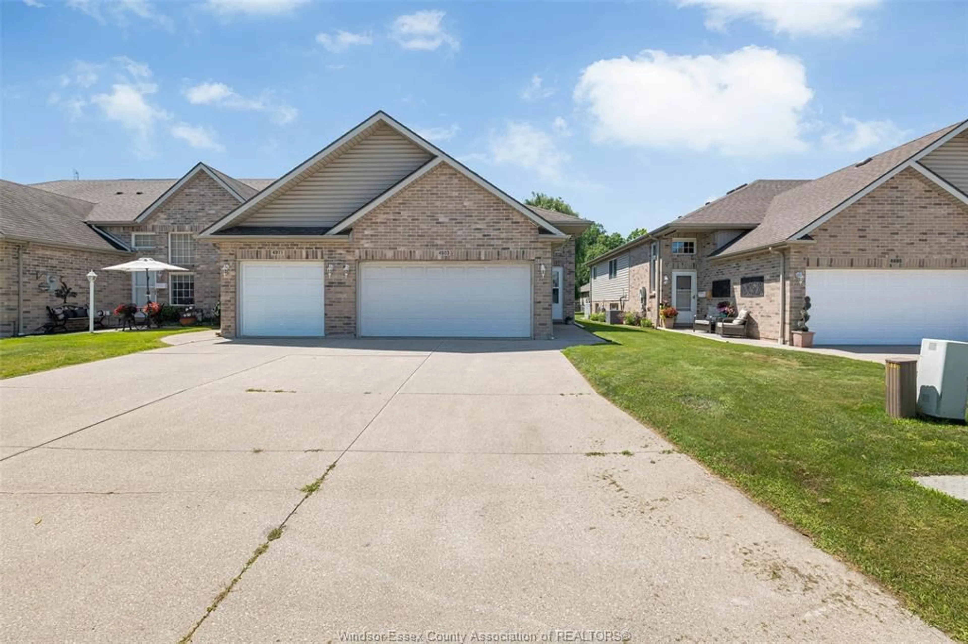 Unknown for 4903 SIXTH Street, Windsor Ontario N9E 4X1