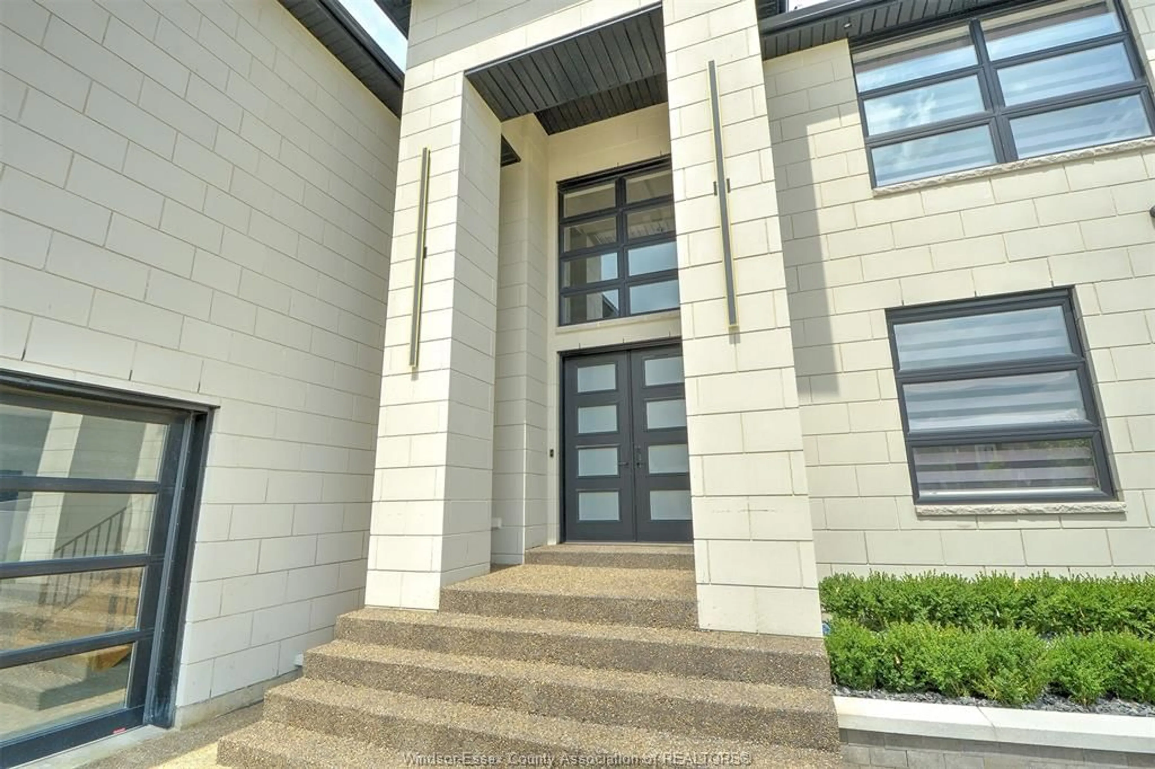 Unknown for 311 WATER Ave, Lakeshore Ontario N0R 1A0