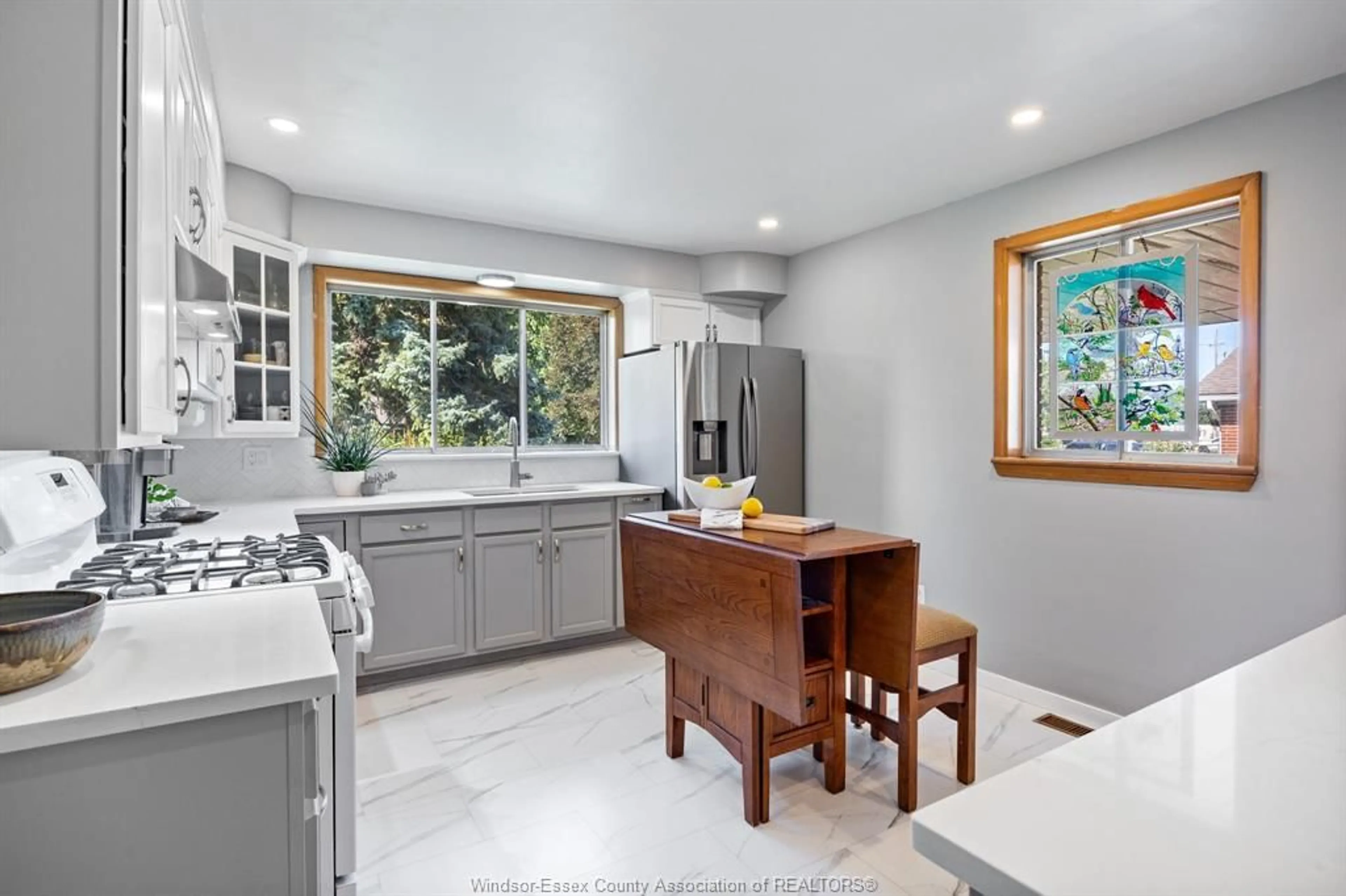 Open concept kitchen, ceramic/tile floor for 279 SIMCOE St, Amherstburg Ontario N9V 1M5