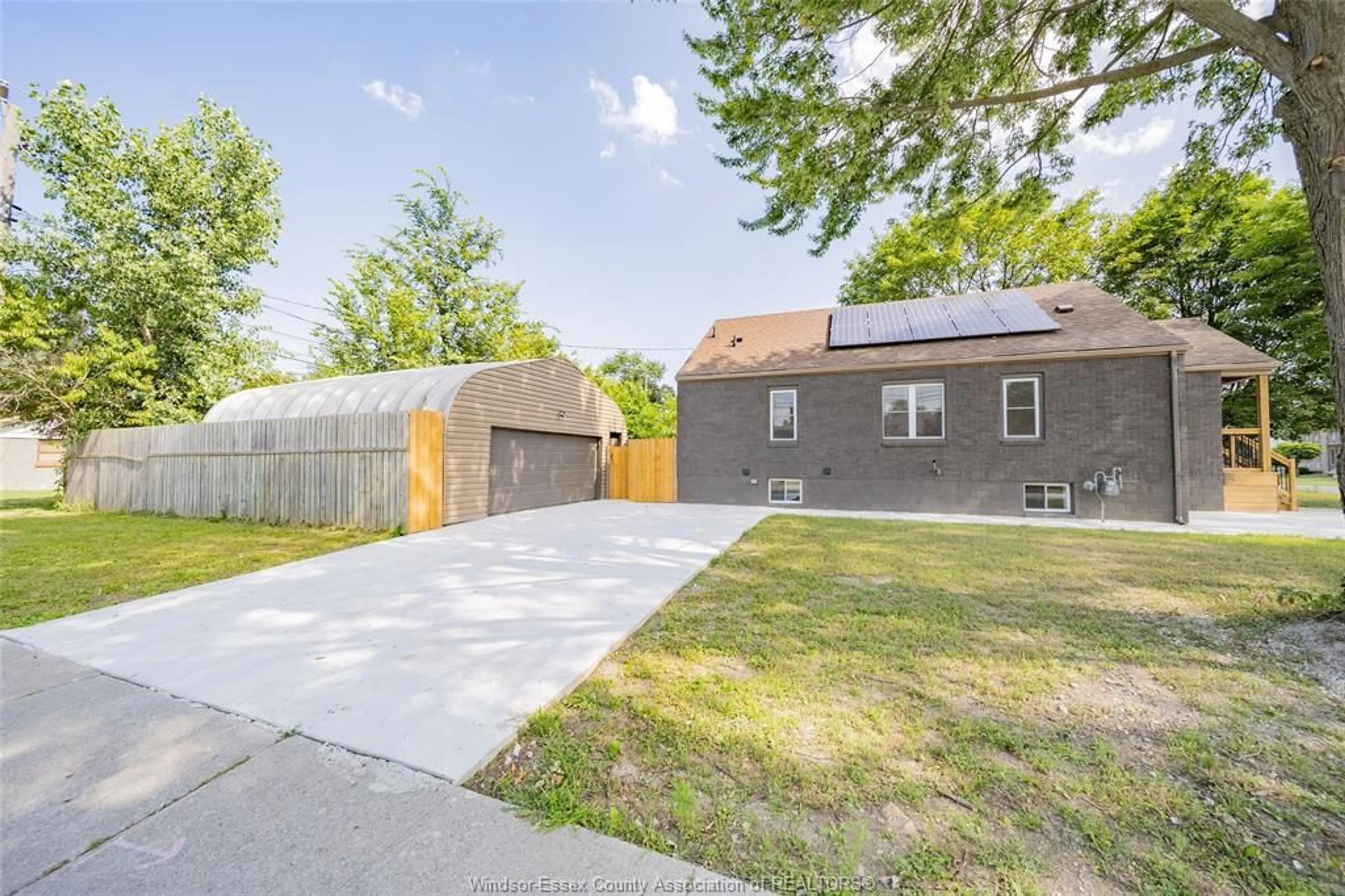 Unknown for 2808 MCKAY Ave, Windsor Ontario N9E 2P9
