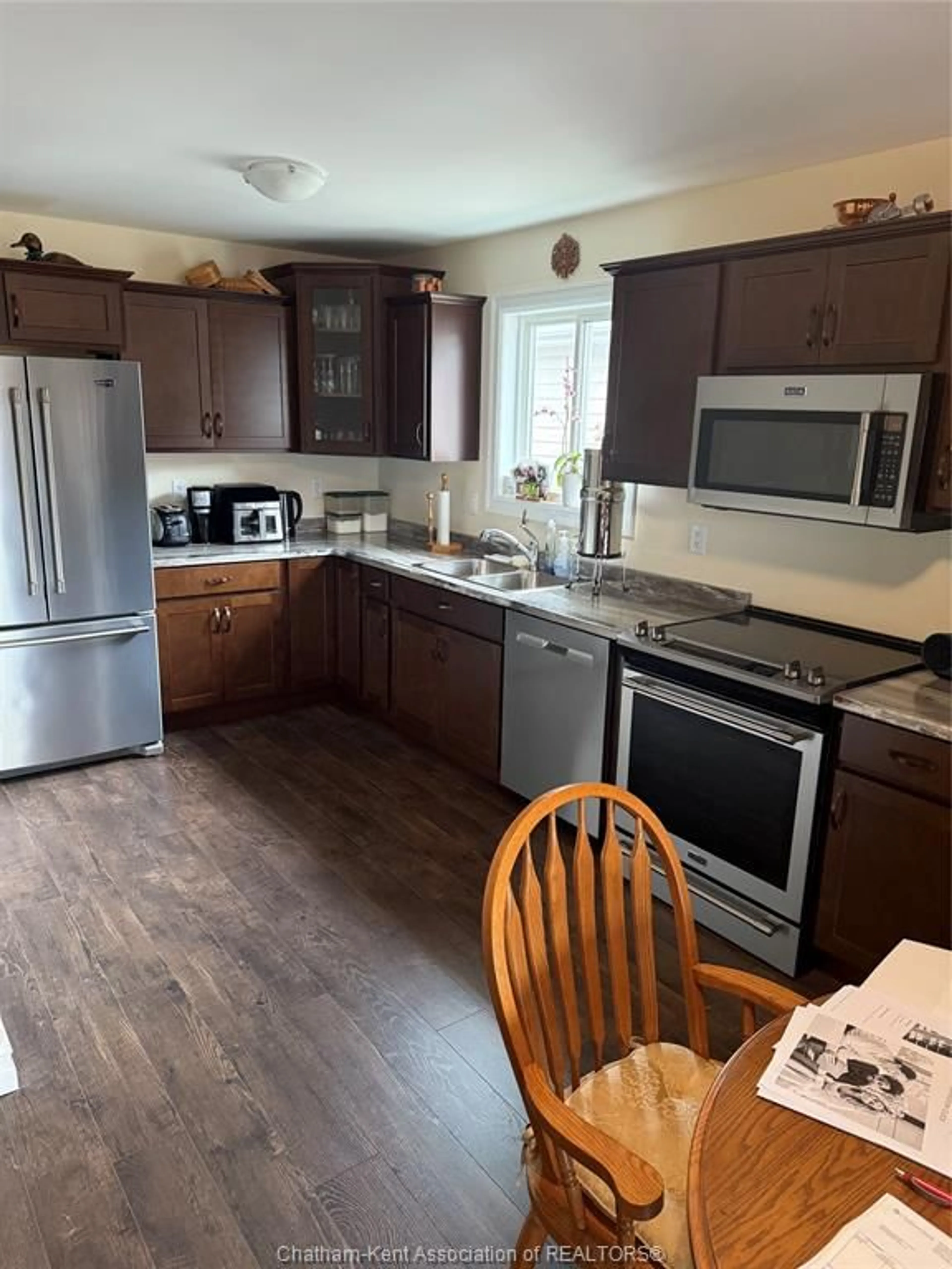 Open concept kitchen, unknown for 155 Manning Dr, Chatham Ontario N7L 4K4