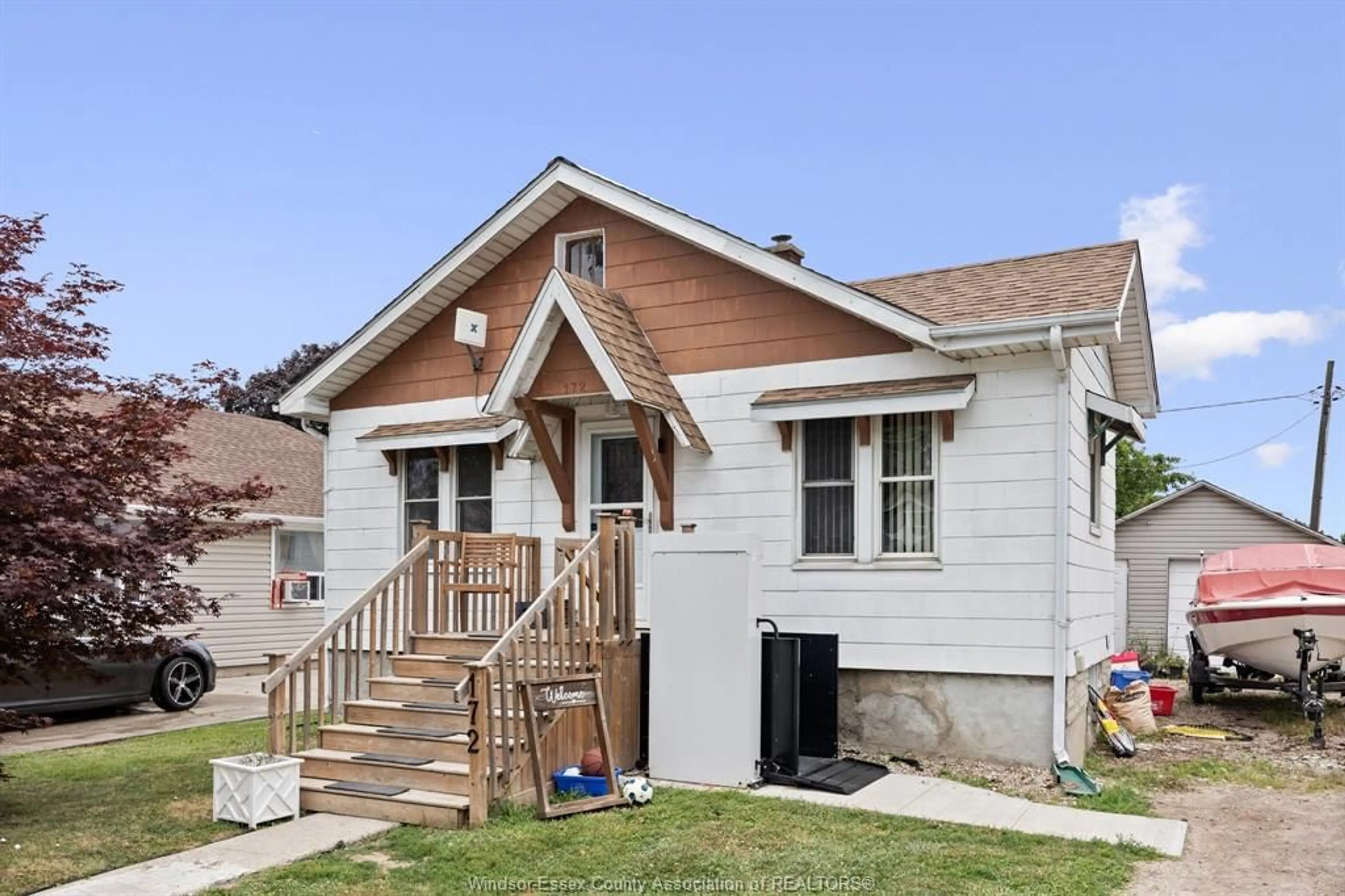 Home with vinyl exterior material, street for 172 SINASAC St, Harrow Ontario N0R 1G0
