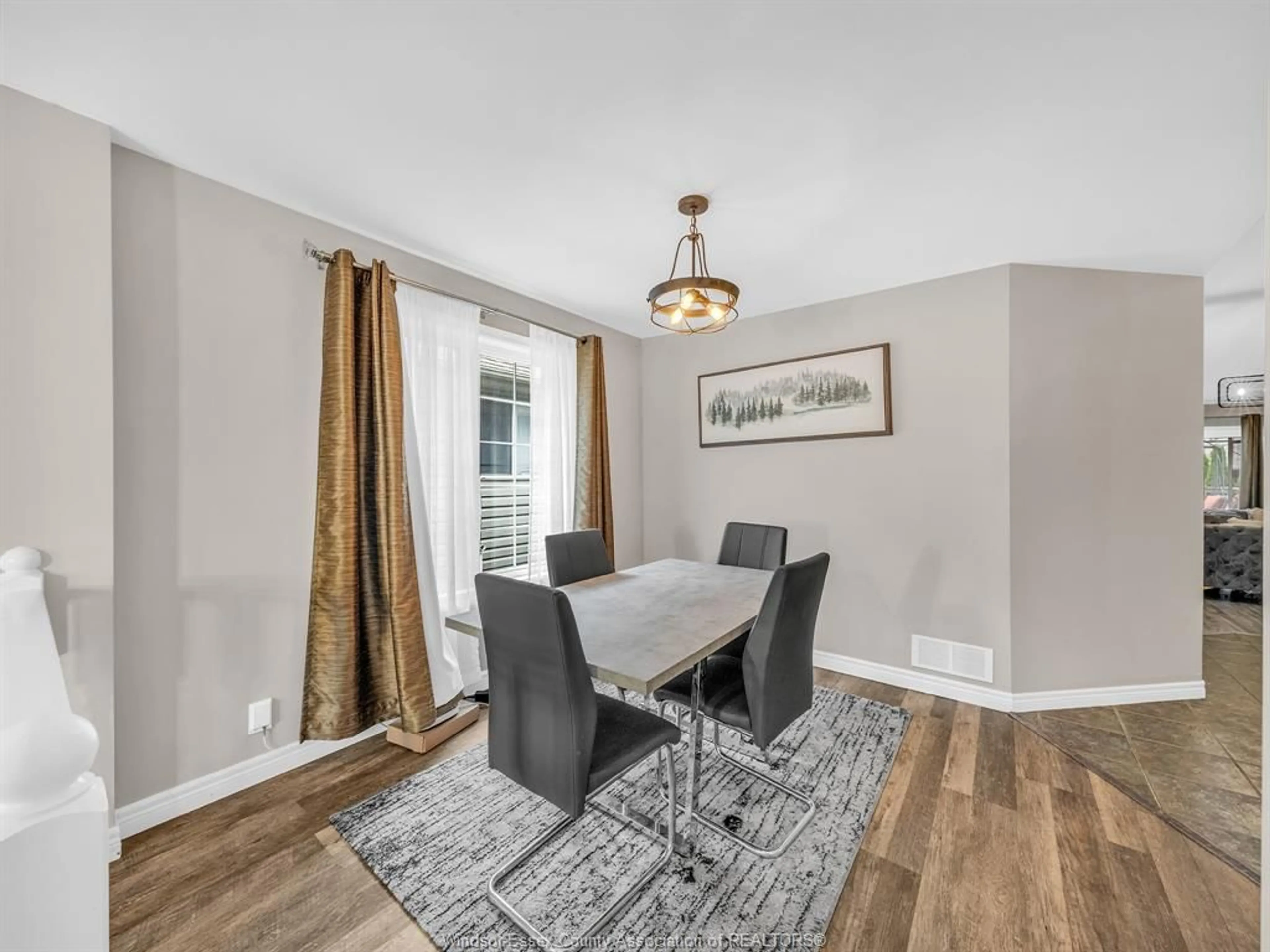 Dining room, wood/laminate floor for 1337 CHATEAU Ave, Windsor Ontario N8P 1M2
