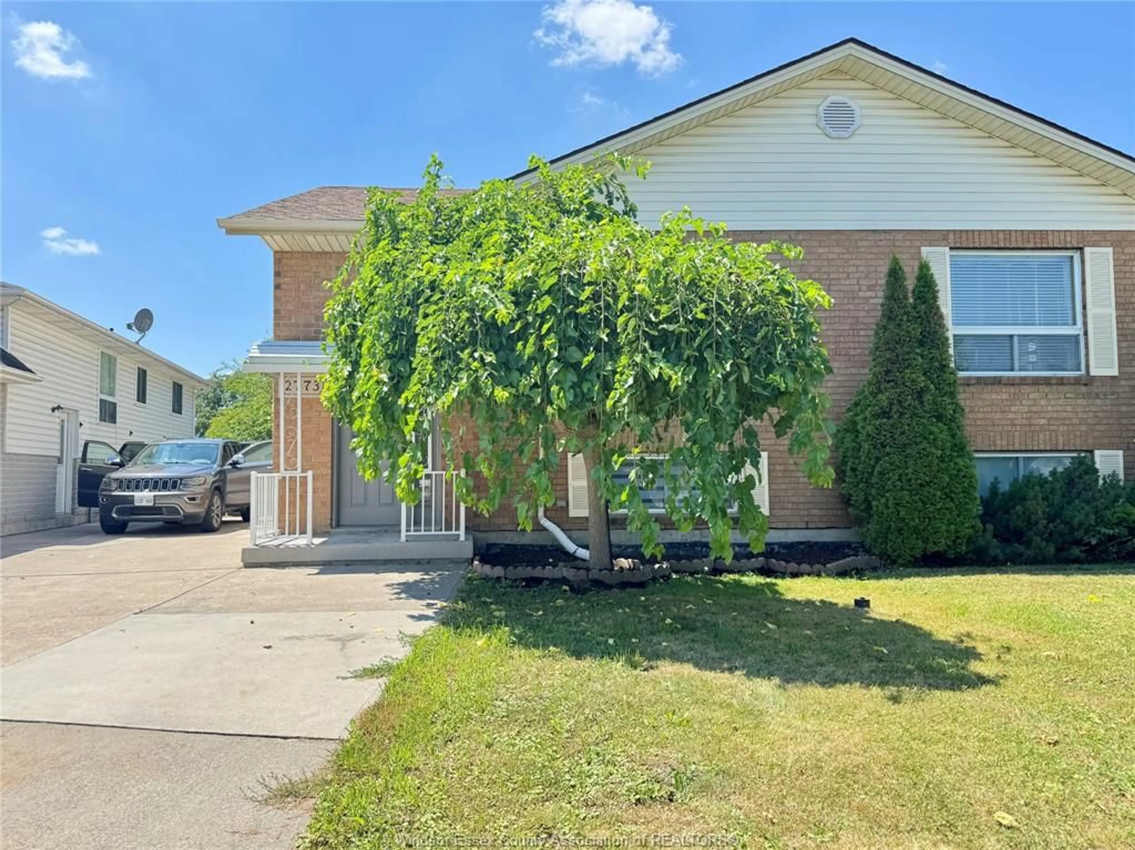 Unknown for 2773 ALLYSON, Windsor Ontario N8W 5S8