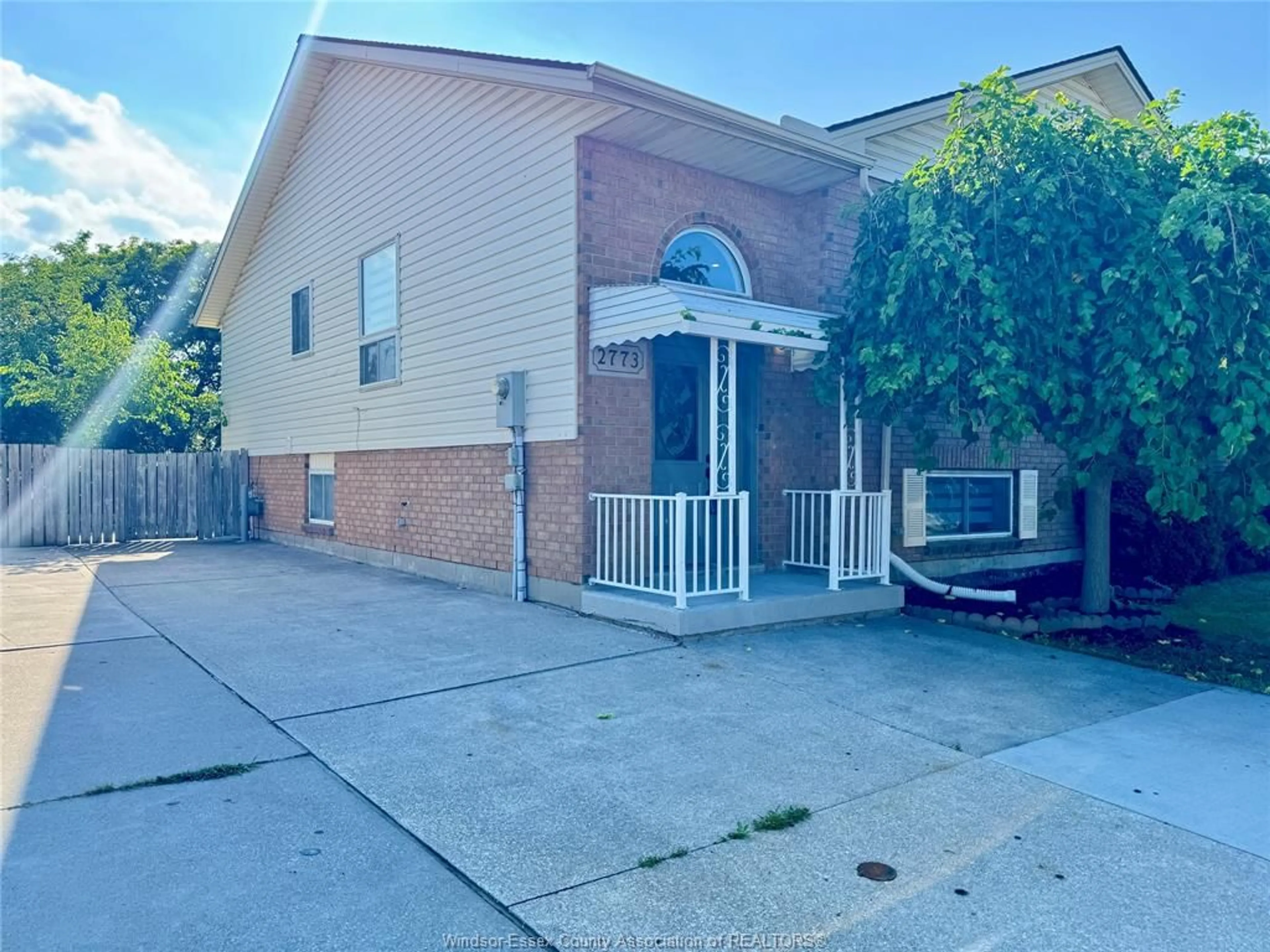 Unknown for 2773 ALLYSON, Windsor Ontario N8W 5S8