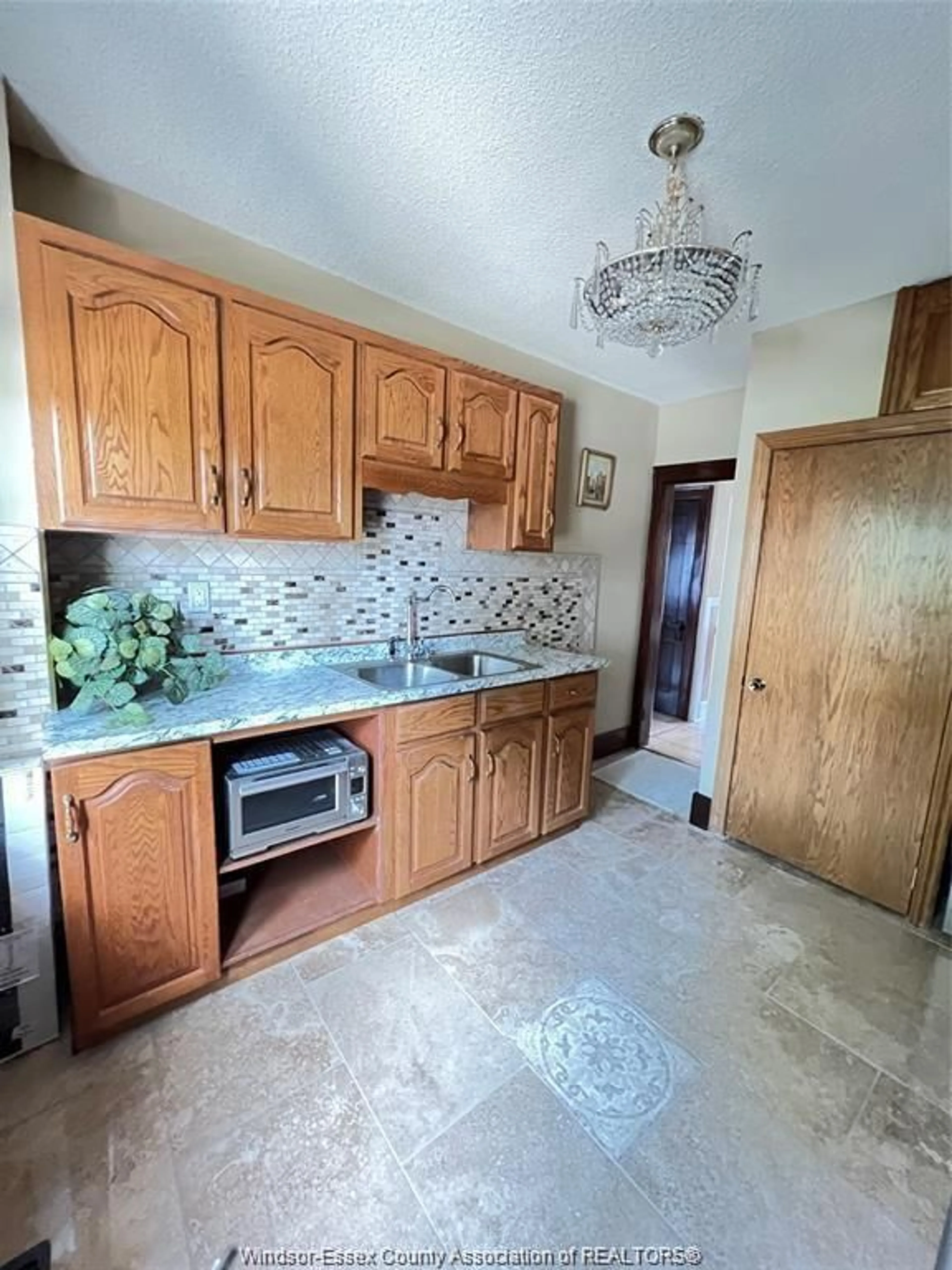 Unknown for 1951 TOURANGEAU Rd, Windsor Ontario N8W 4N4