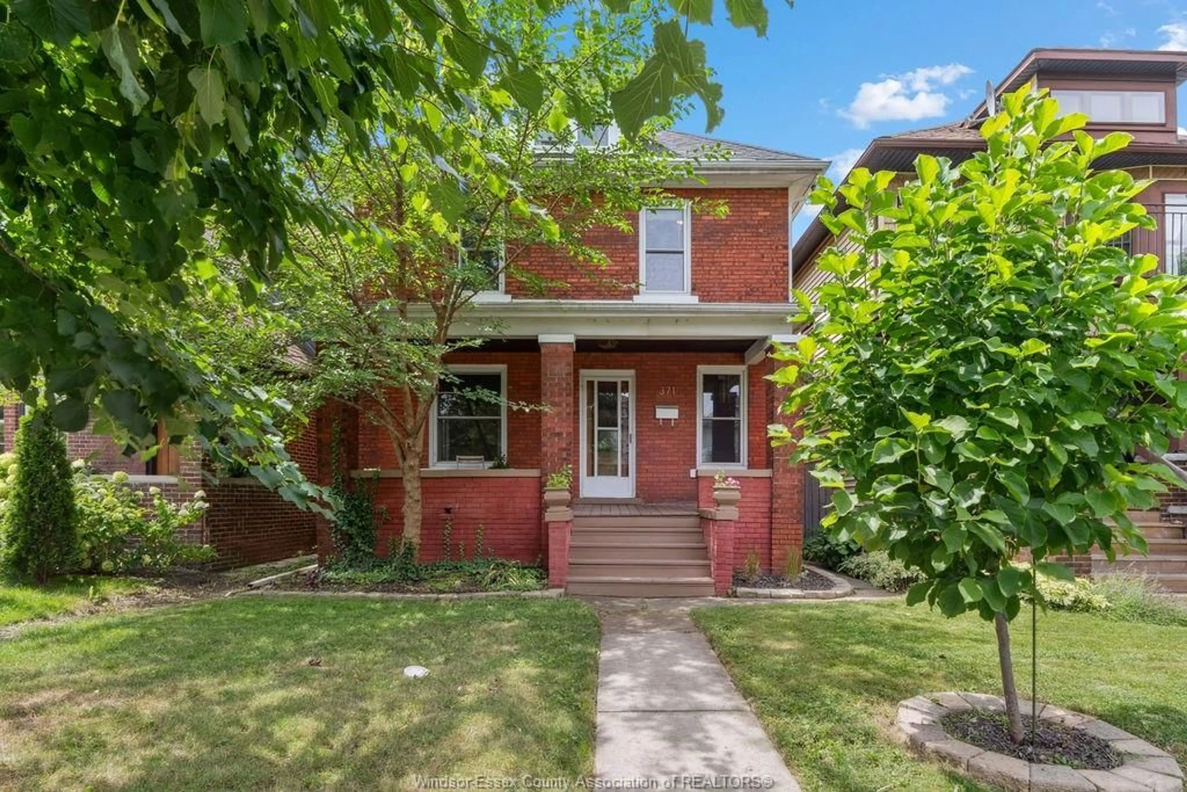 Home with brick exterior material, street for 371 MOY, Windsor Ontario N9A 2N1