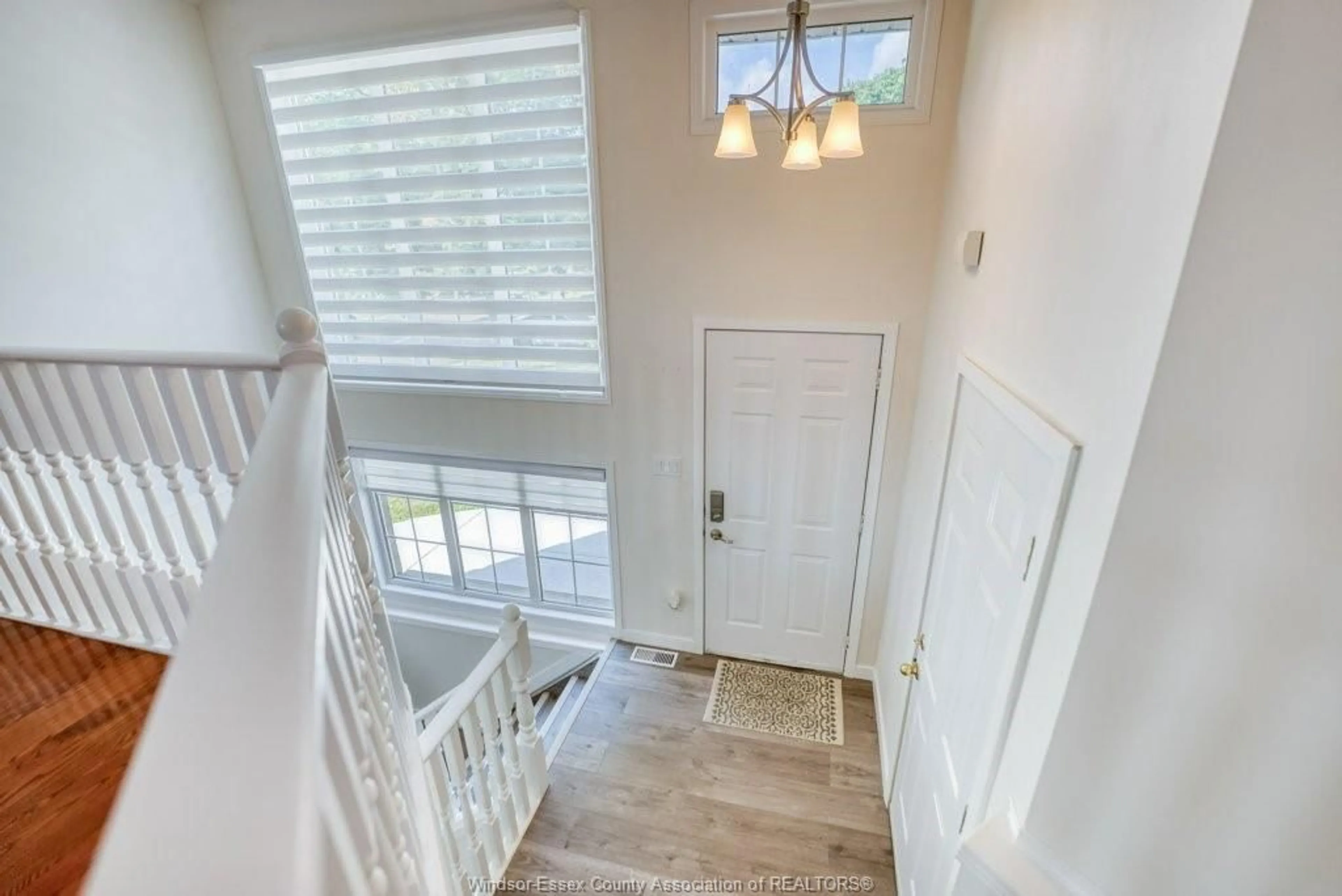 Indoor entryway for 1248 ST. PAUL Ave ..., Windsor Ontario N8S 4T7