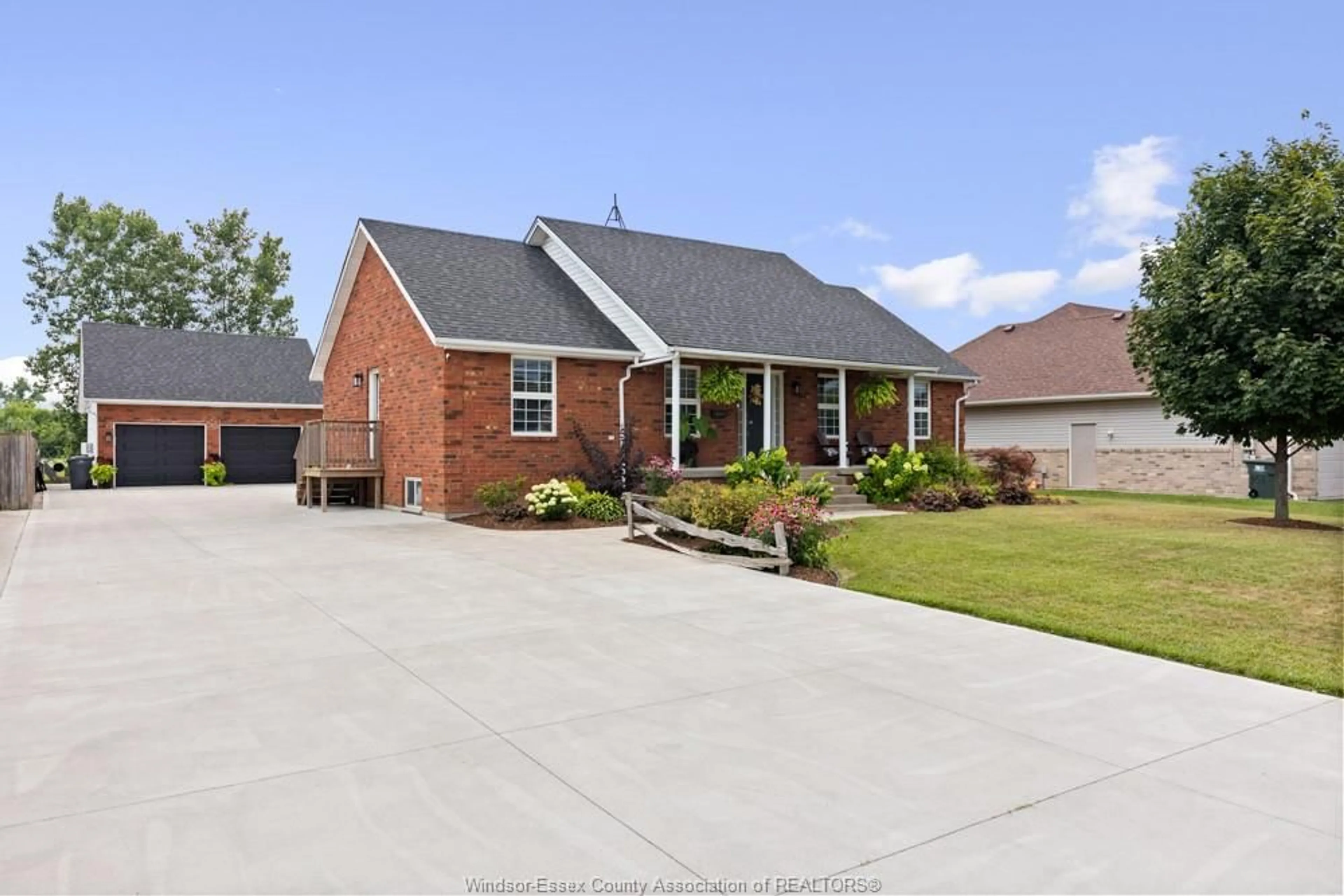 Home with brick exterior material, street for 359 TEXAS, Amherstburg Ontario N9V 3B8