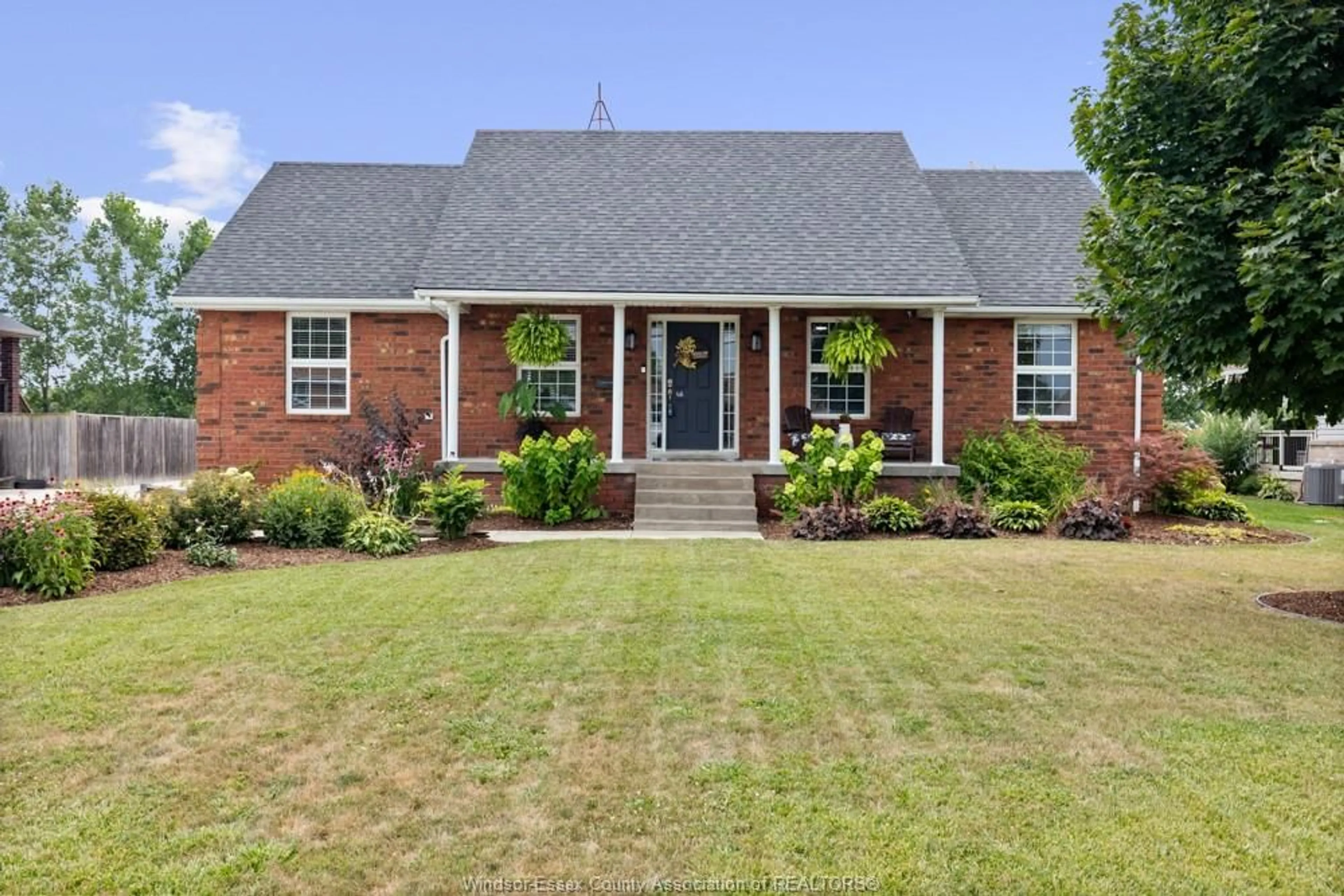 Home with brick exterior material, street for 359 TEXAS, Amherstburg Ontario N9V 3B8