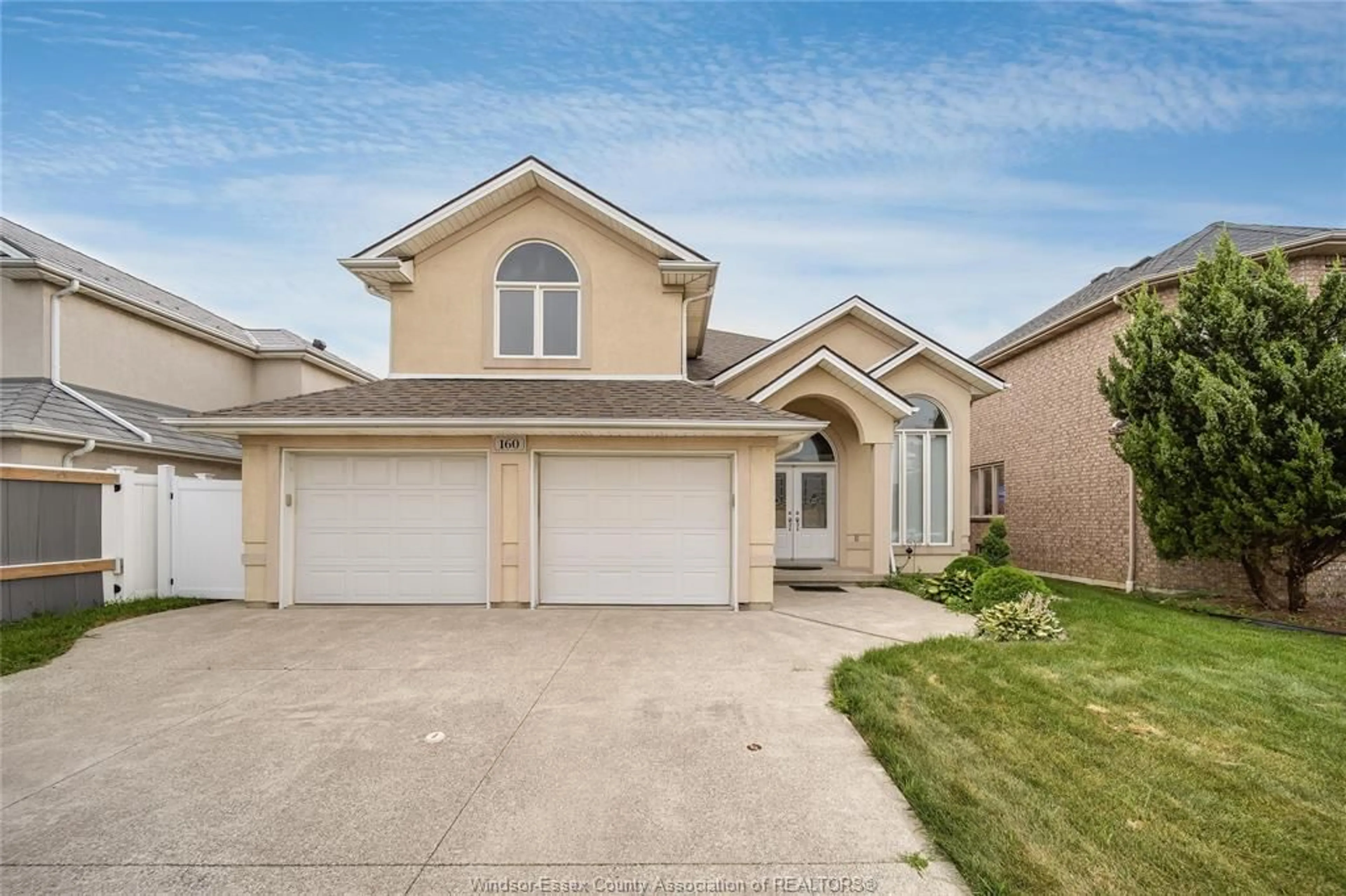 Home with vinyl exterior material, street for 160 BRANTON Cres, Tecumseh Ontario N9K 1E6