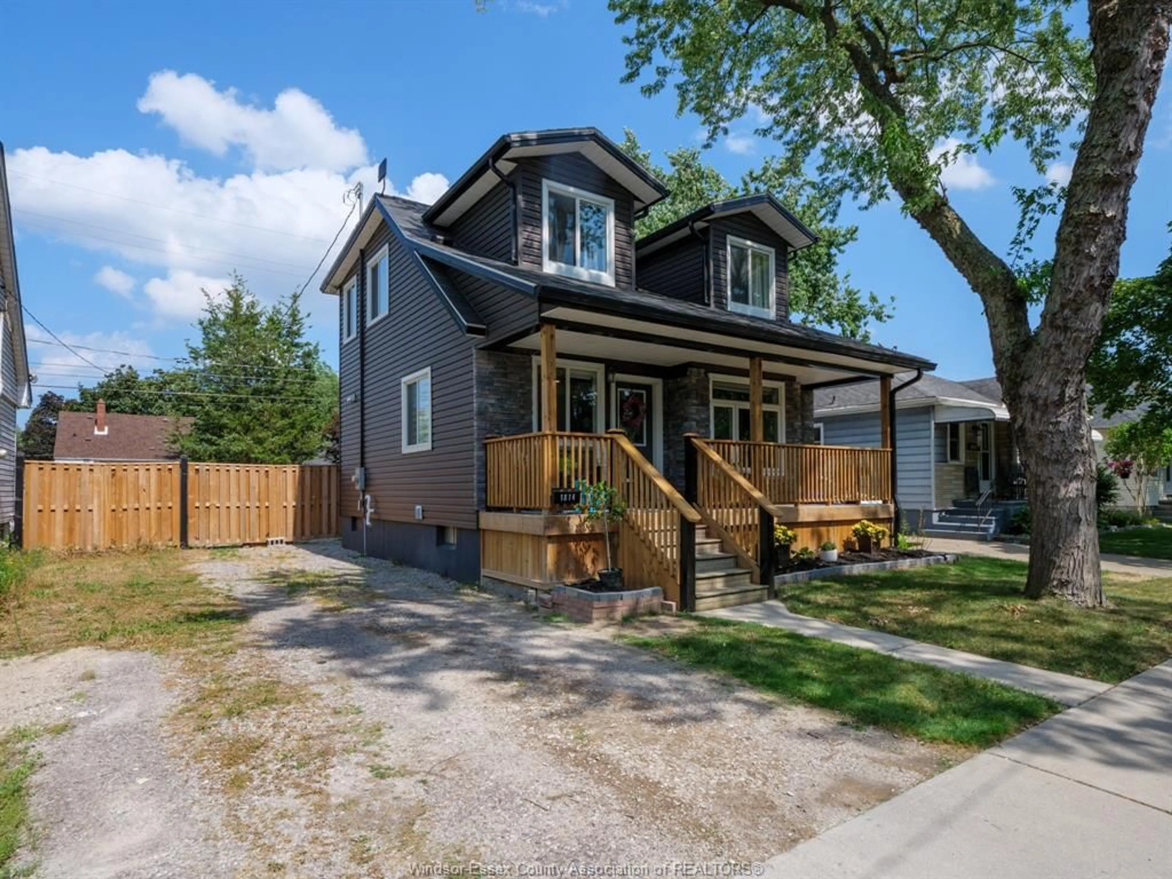 Home with brick exterior material, street for 1814 FRANCOIS Rd, Windsor Ontario N8W 4S7