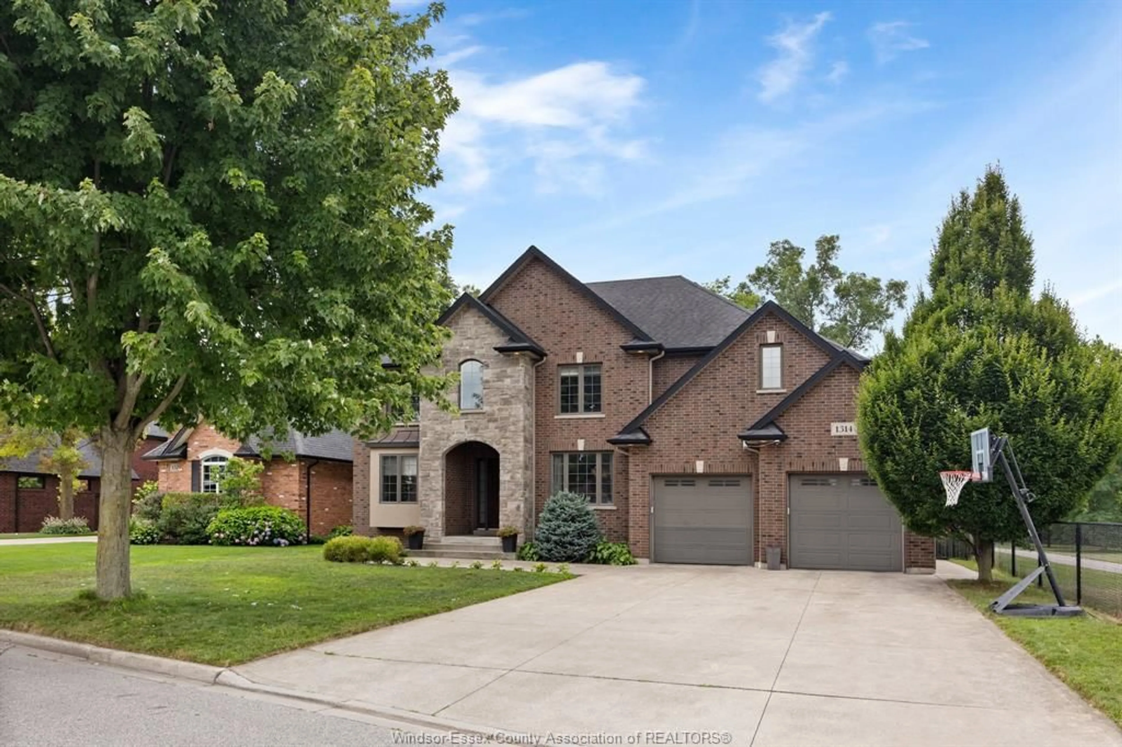 Home with brick exterior material, street for 1314 MONTY, LaSalle Ontario N9J 0A8