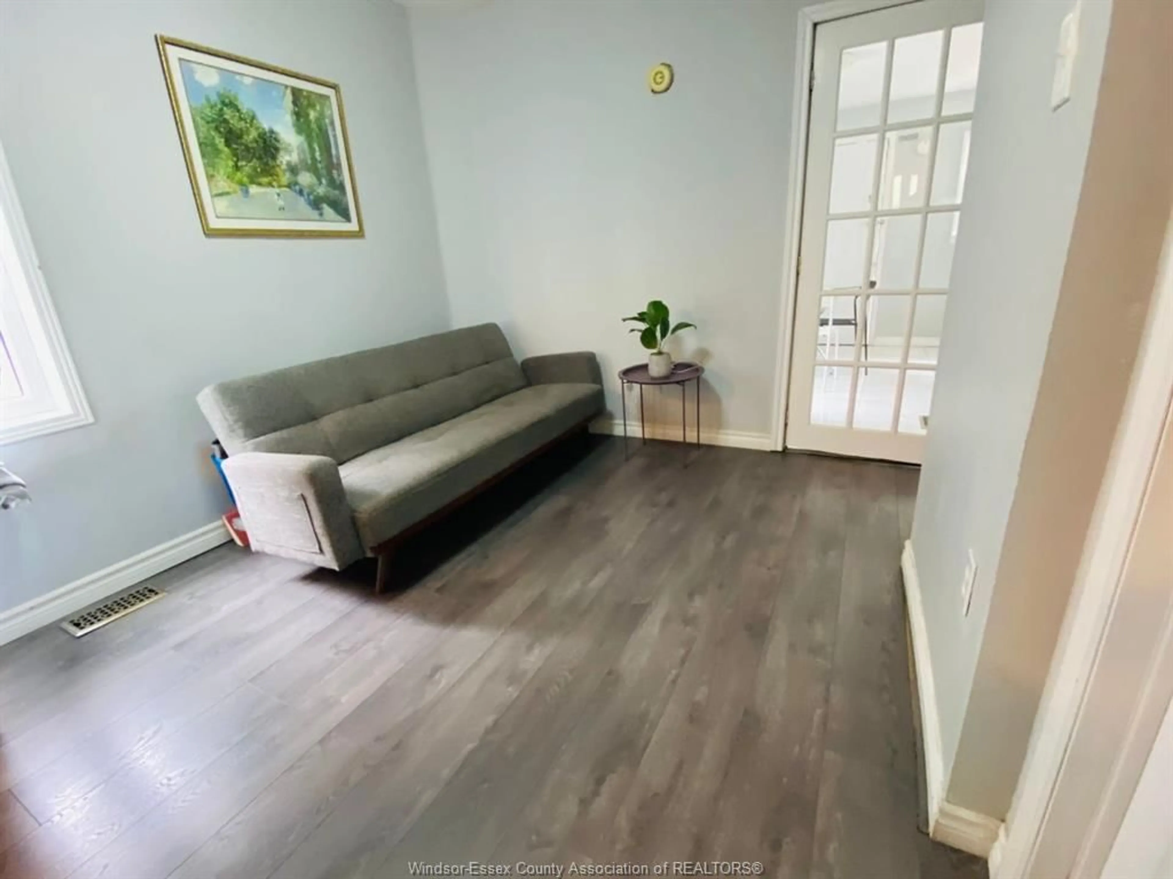A pic of a room for 3479 HARRIS, Windsor Ontario N9C 1N6