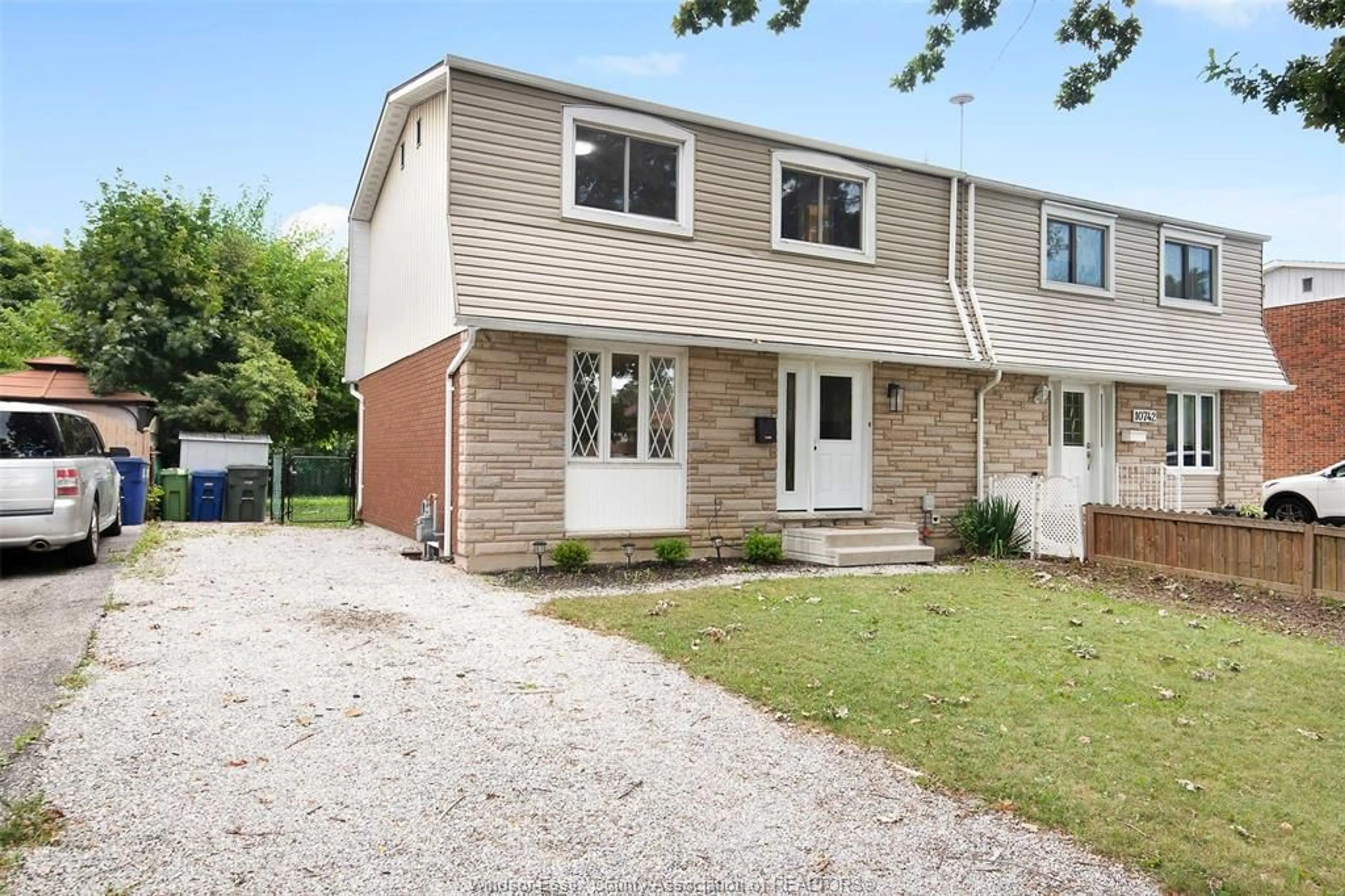 Home with vinyl exterior material, street for 10740 WINSLOW Rd, Windsor Ontario N8R 1C5