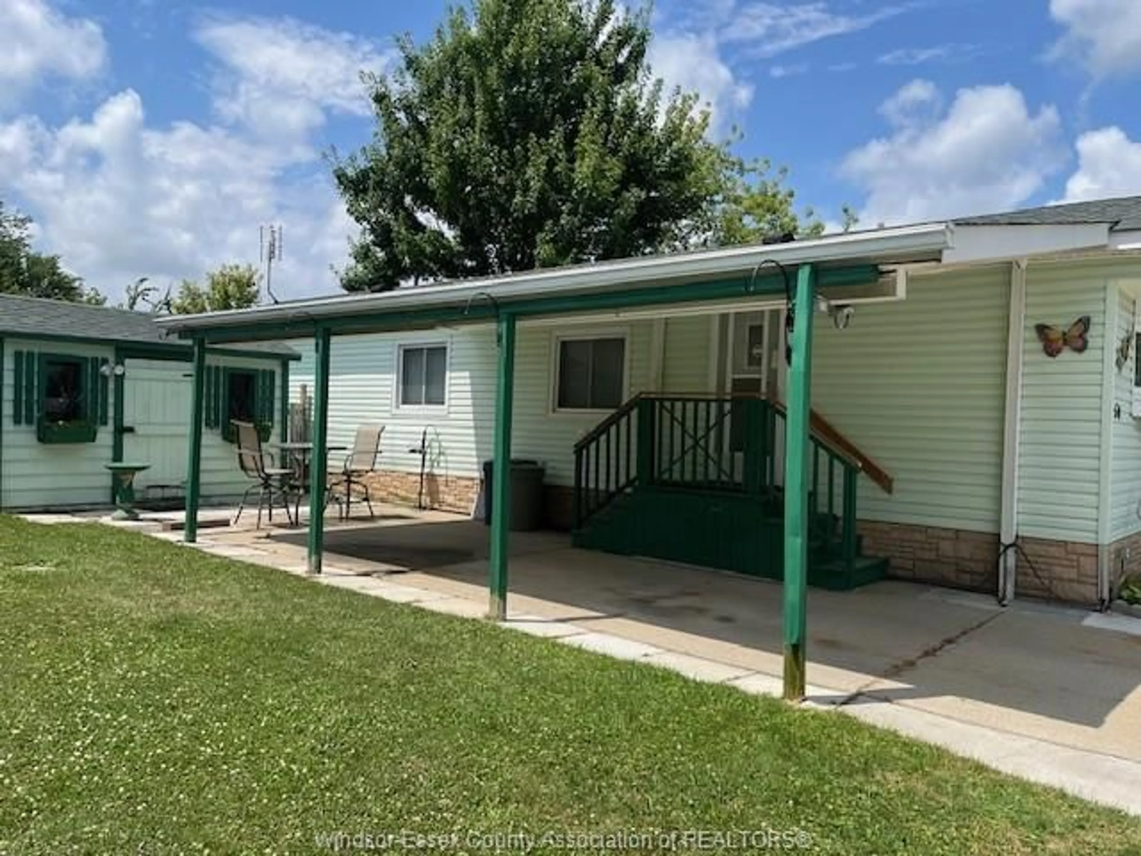 Home with vinyl exterior material, unknown for 50 PARKSIDE, McGregor Ontario N0R 1J0