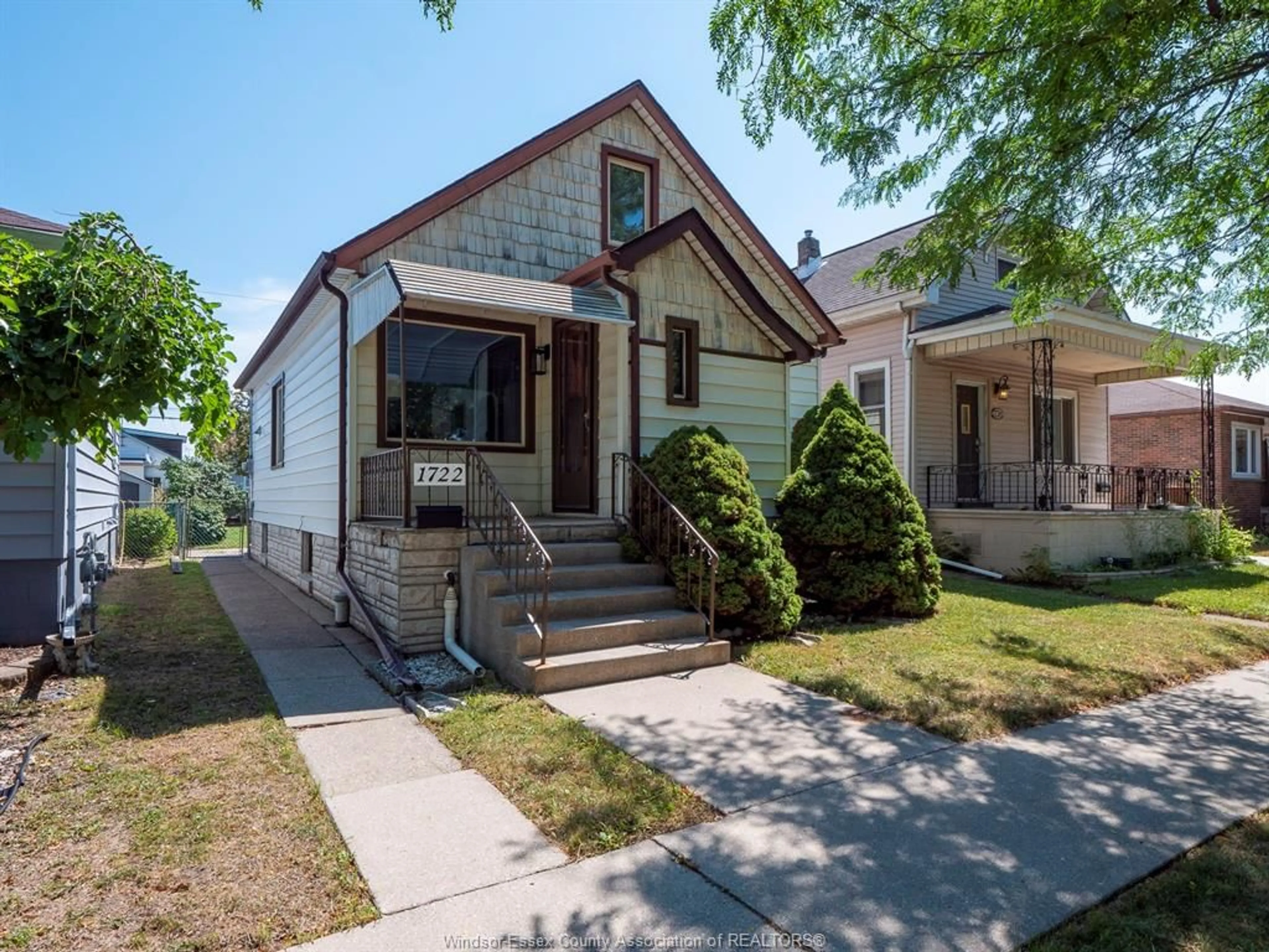 Home with vinyl exterior material, street for 1722 ALBERT Rd, Windsor Ontario N8Y 3R7