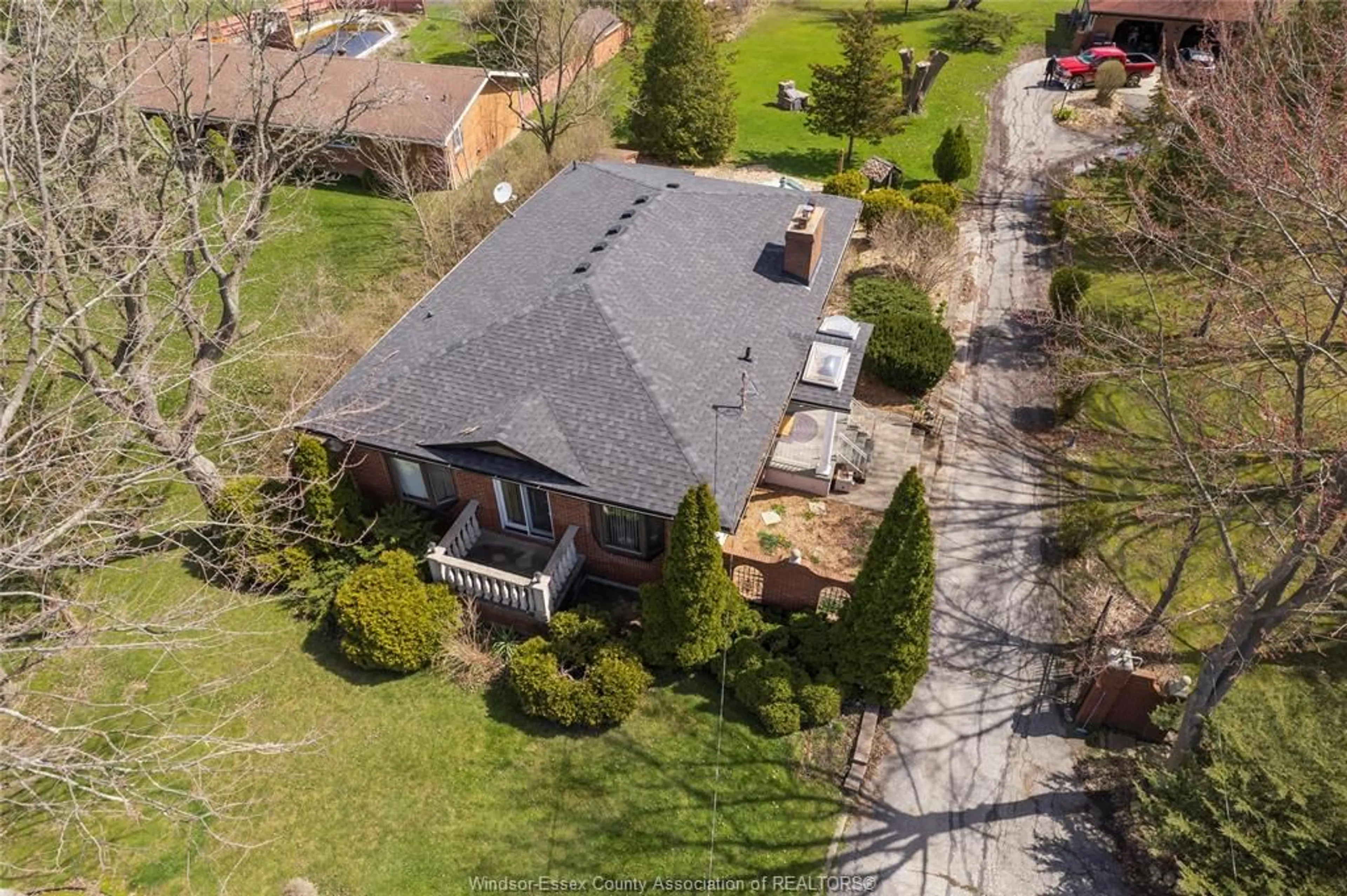 A pic from outside/outdoor area/front of a property/back of a property/a pic from drone, street for 8550 DISPUTED Rd, LaSalle Ontario N9A 6Z6