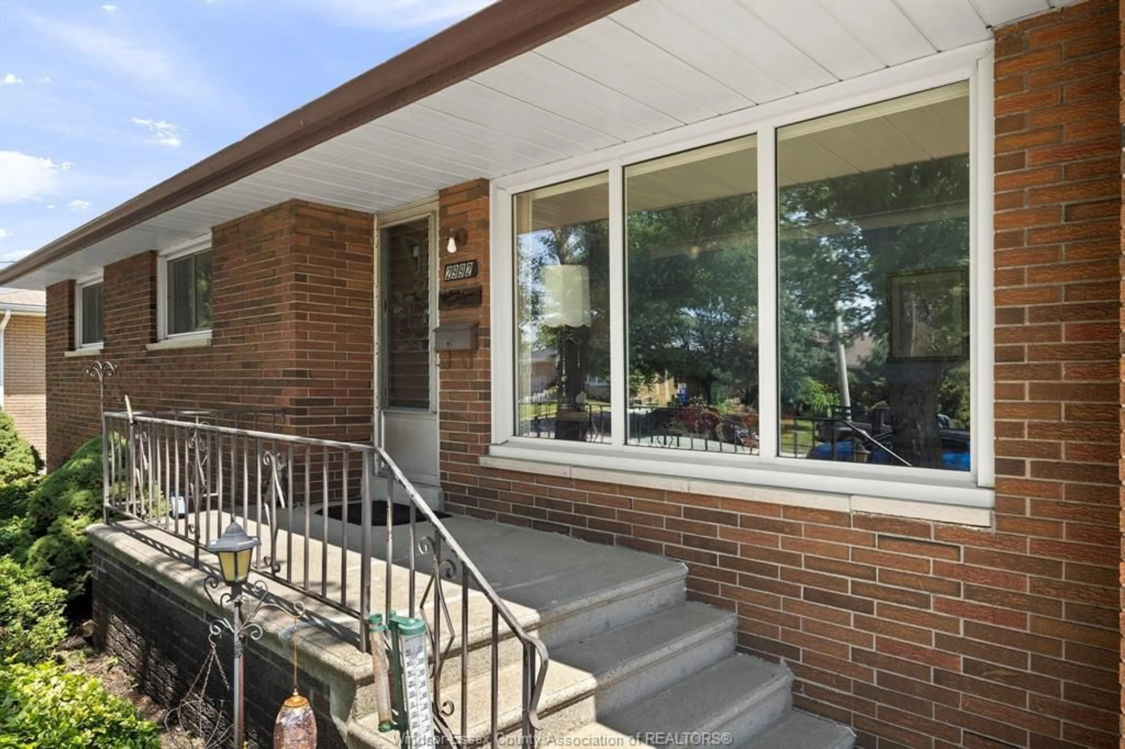 Home with brick exterior material, street for 2992 BYNG Rd, Windsor Ontario N8W 3G7