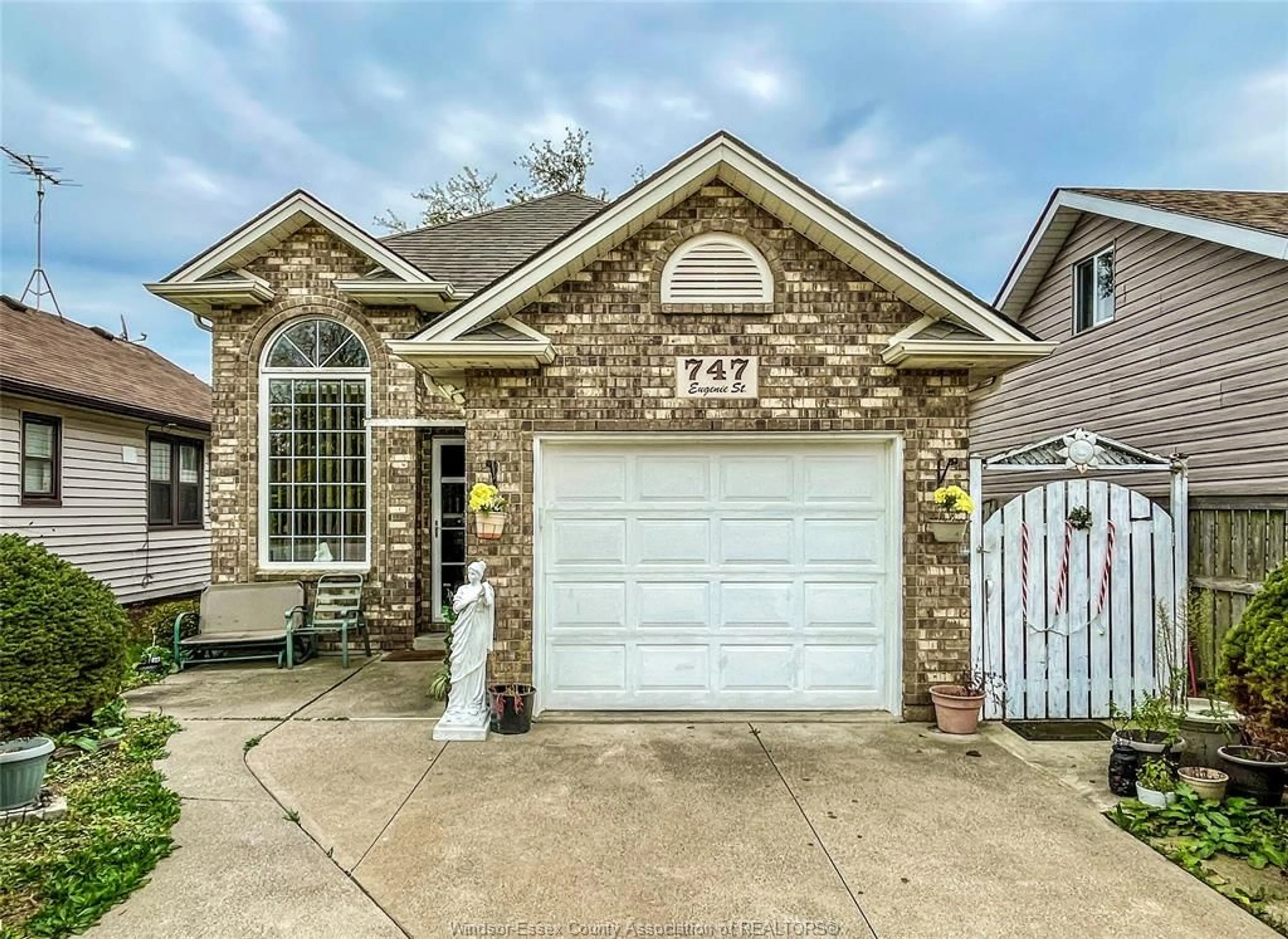 Home with brick exterior material, street for 747 EUGENIE, Windsor Ontario N8X 2Y6