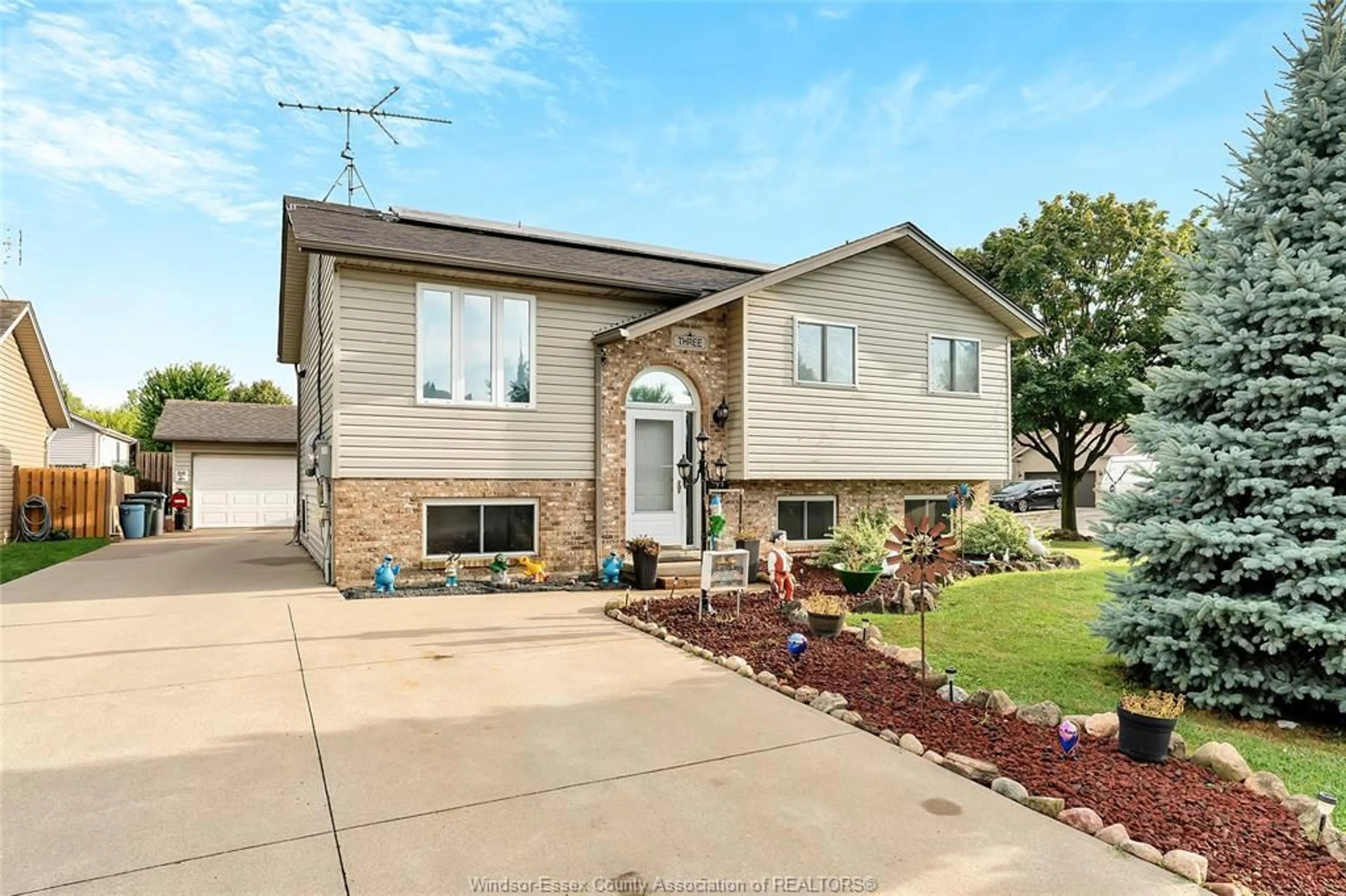 Home with vinyl exterior material, street for 3 HAINER, Amherstburg Ontario N9V 4A2
