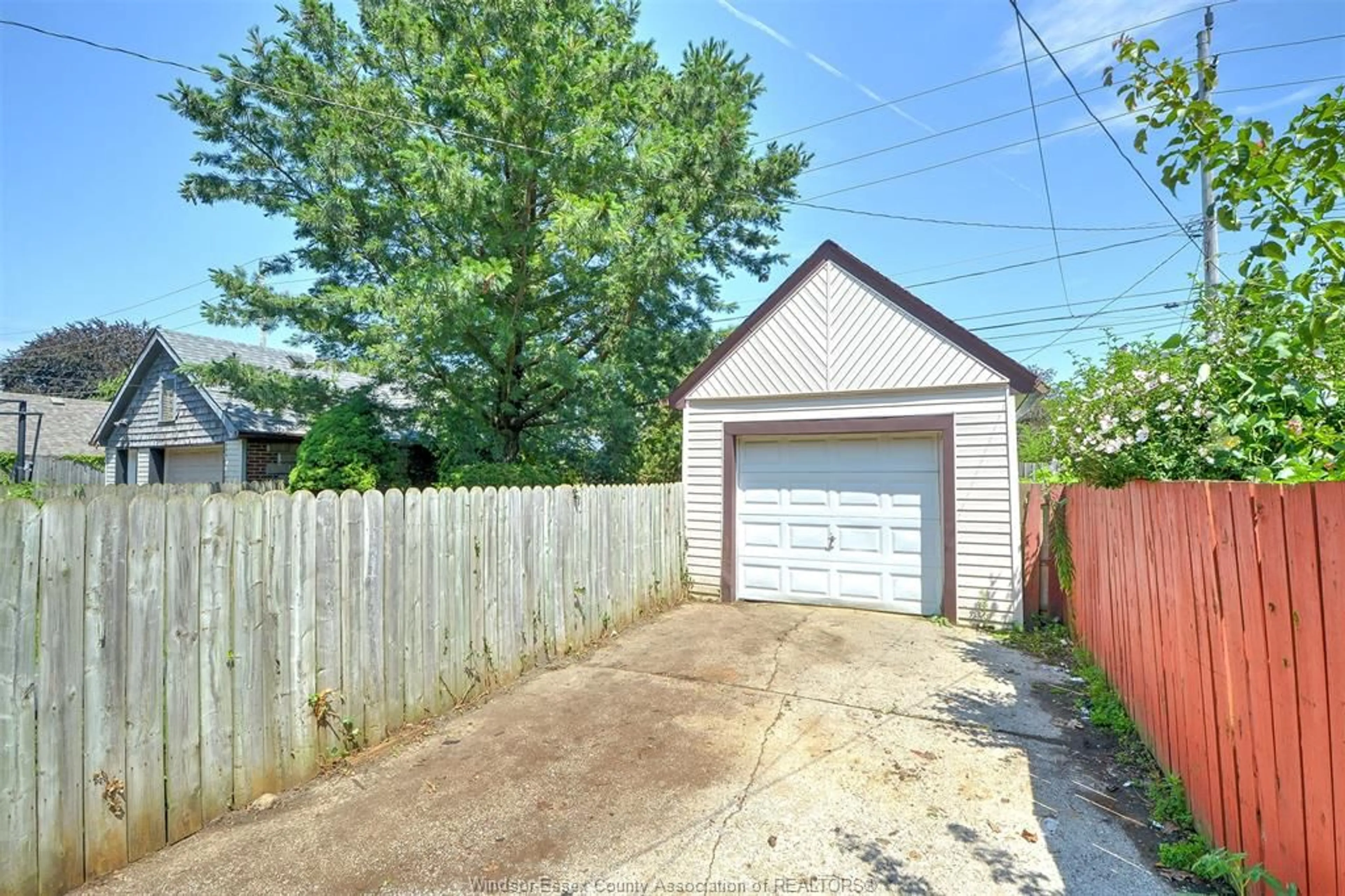 Shed for 2282 CHILVER, Windsor Ontario N8W 2V3