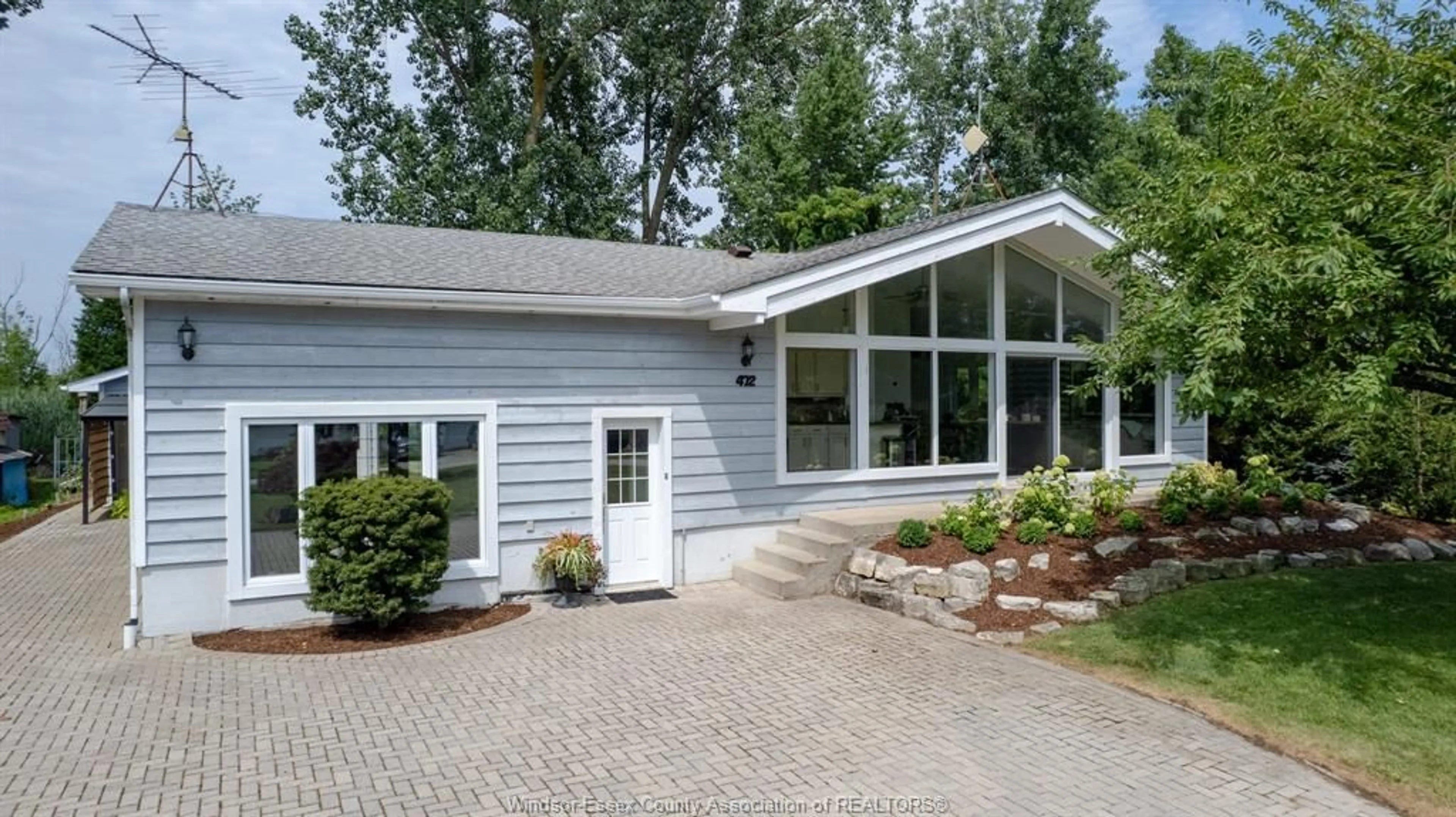 Home with vinyl exterior material, unknown for 472 LAKEWOOD Dr, Amherstburg Ontario N9V 2Y8